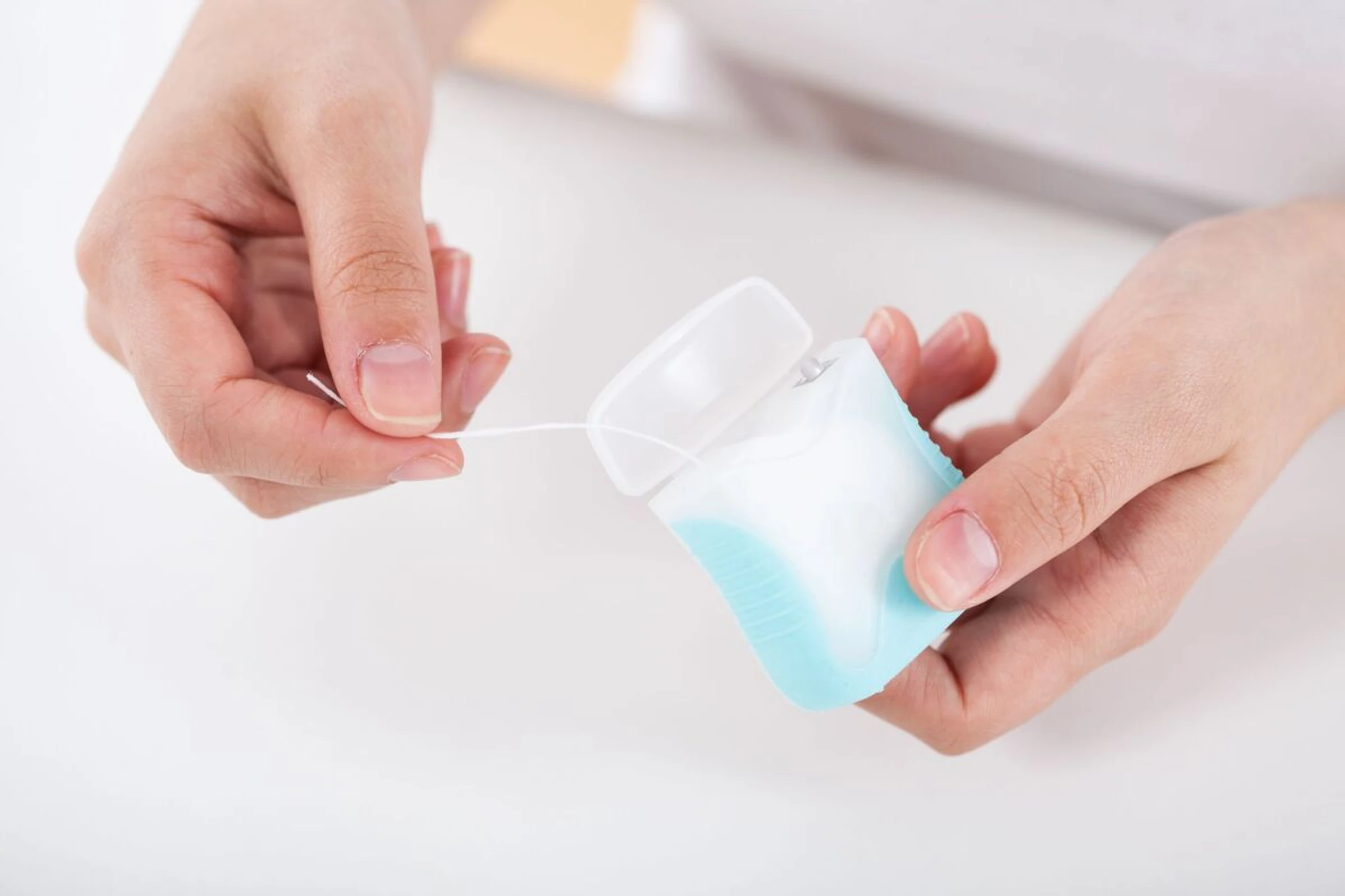 Zahnseide gehört immer in den Restmüll