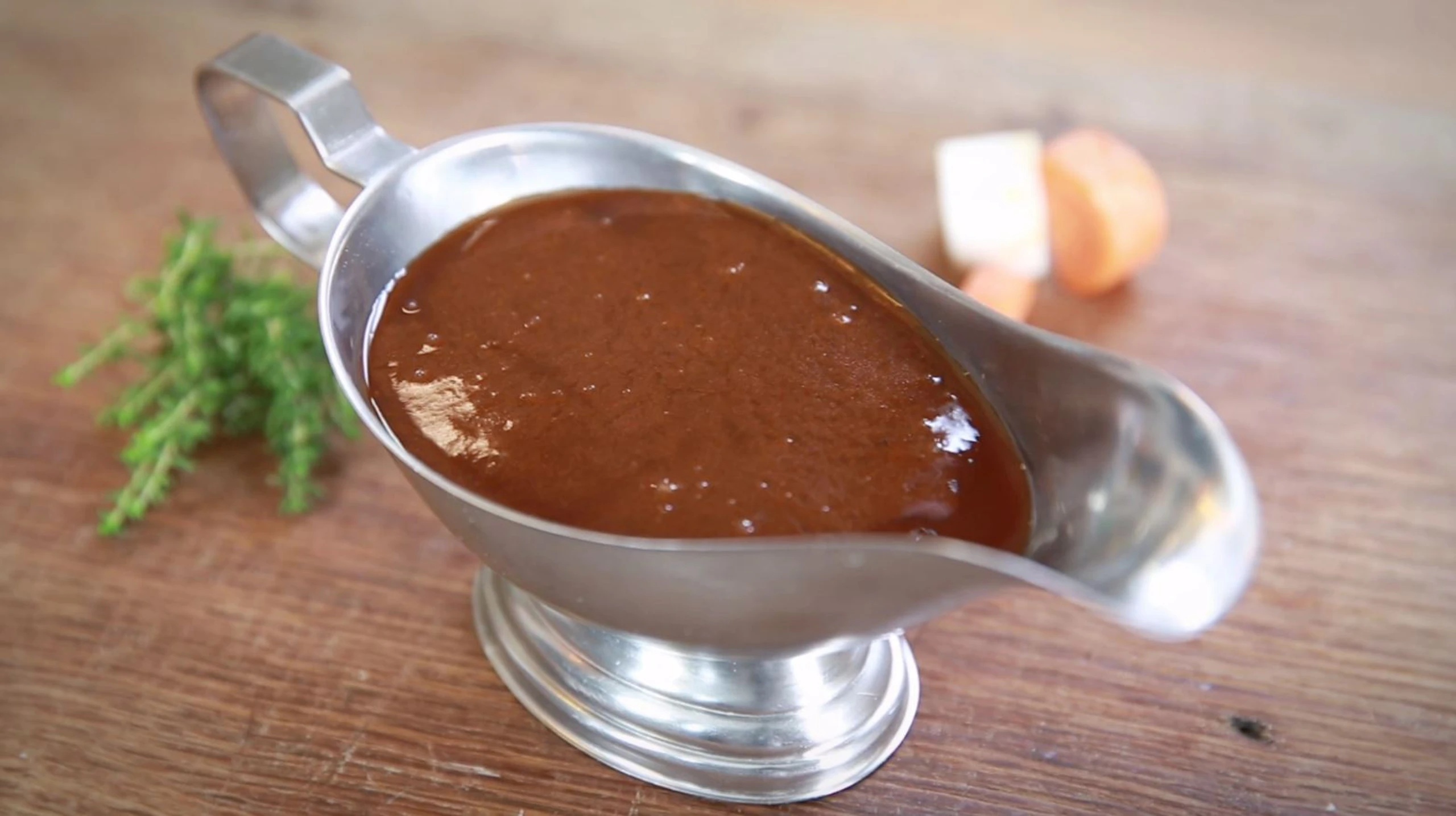 Braune Jus: Der perfekte Bratenfond