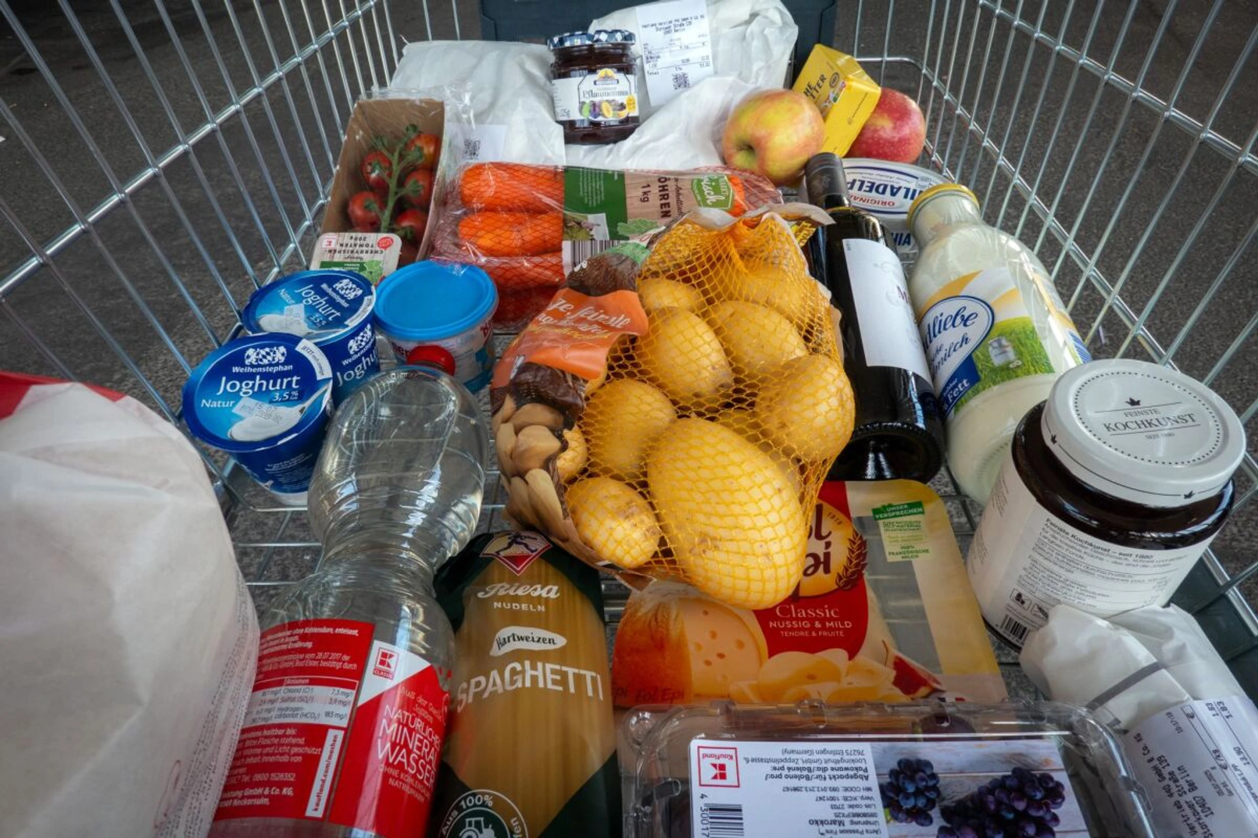 ++ ARCHIVBILD ++ Die Preise bleiben hartnäckig hoch