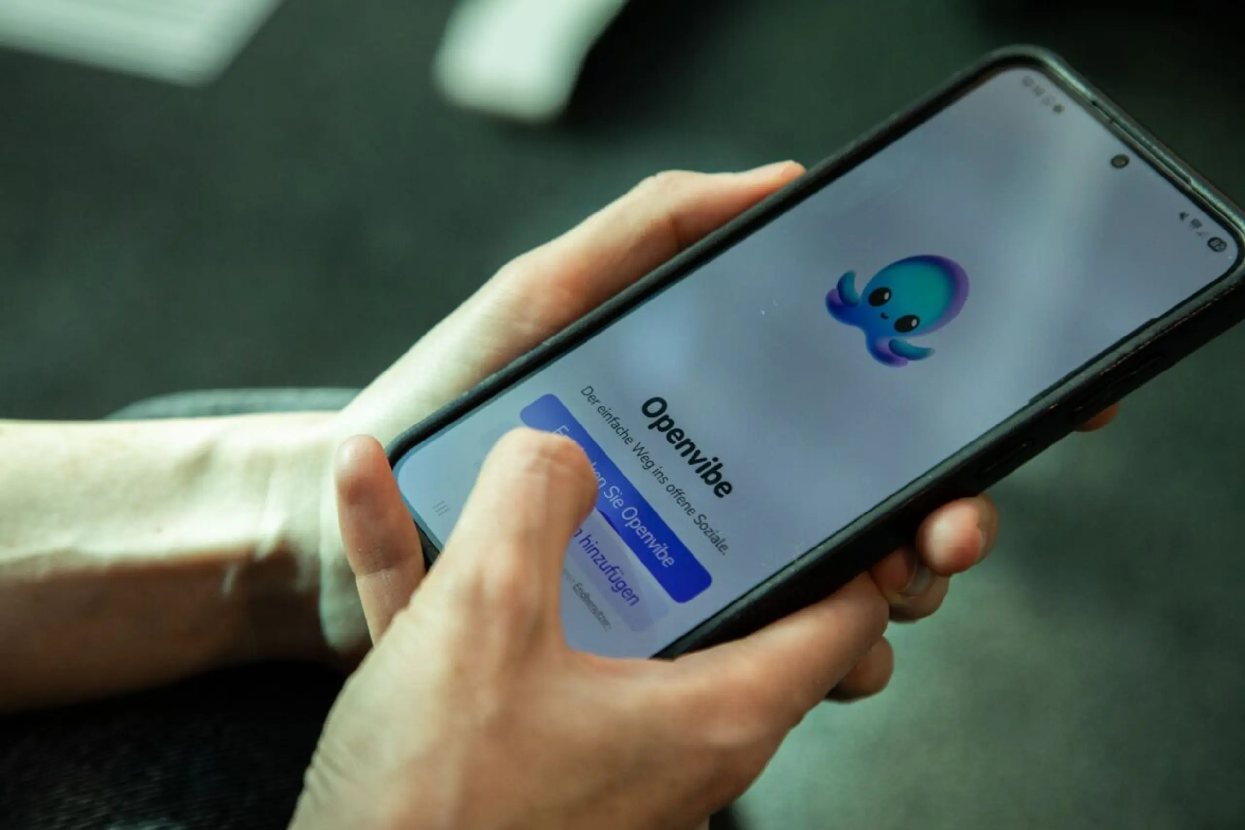 Mit Openvibe bespielt man Bluesky, Mastodon, Threads und Nostr