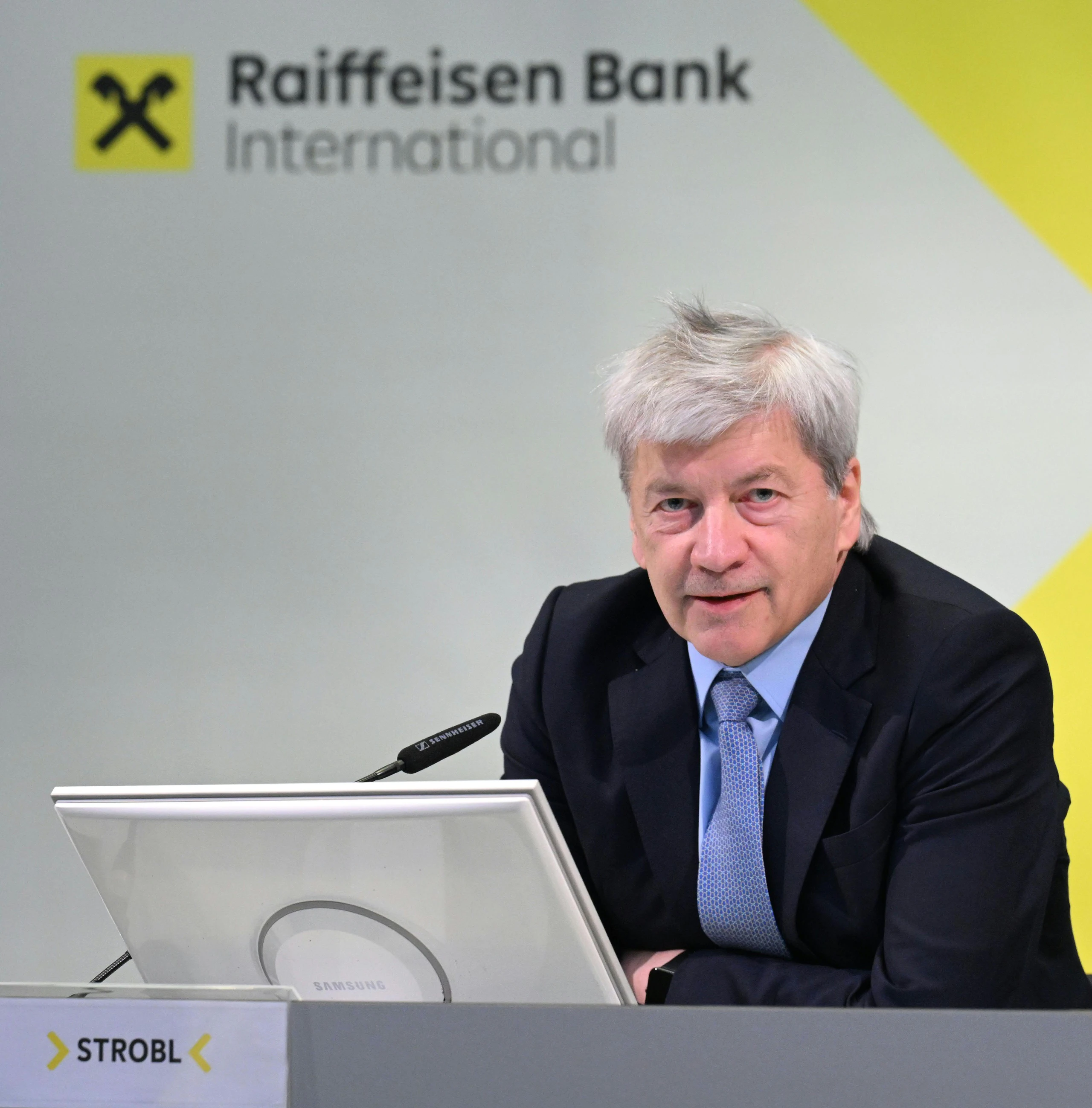 Österreich für die Freigabe von Sanktionsvermögen für RBI