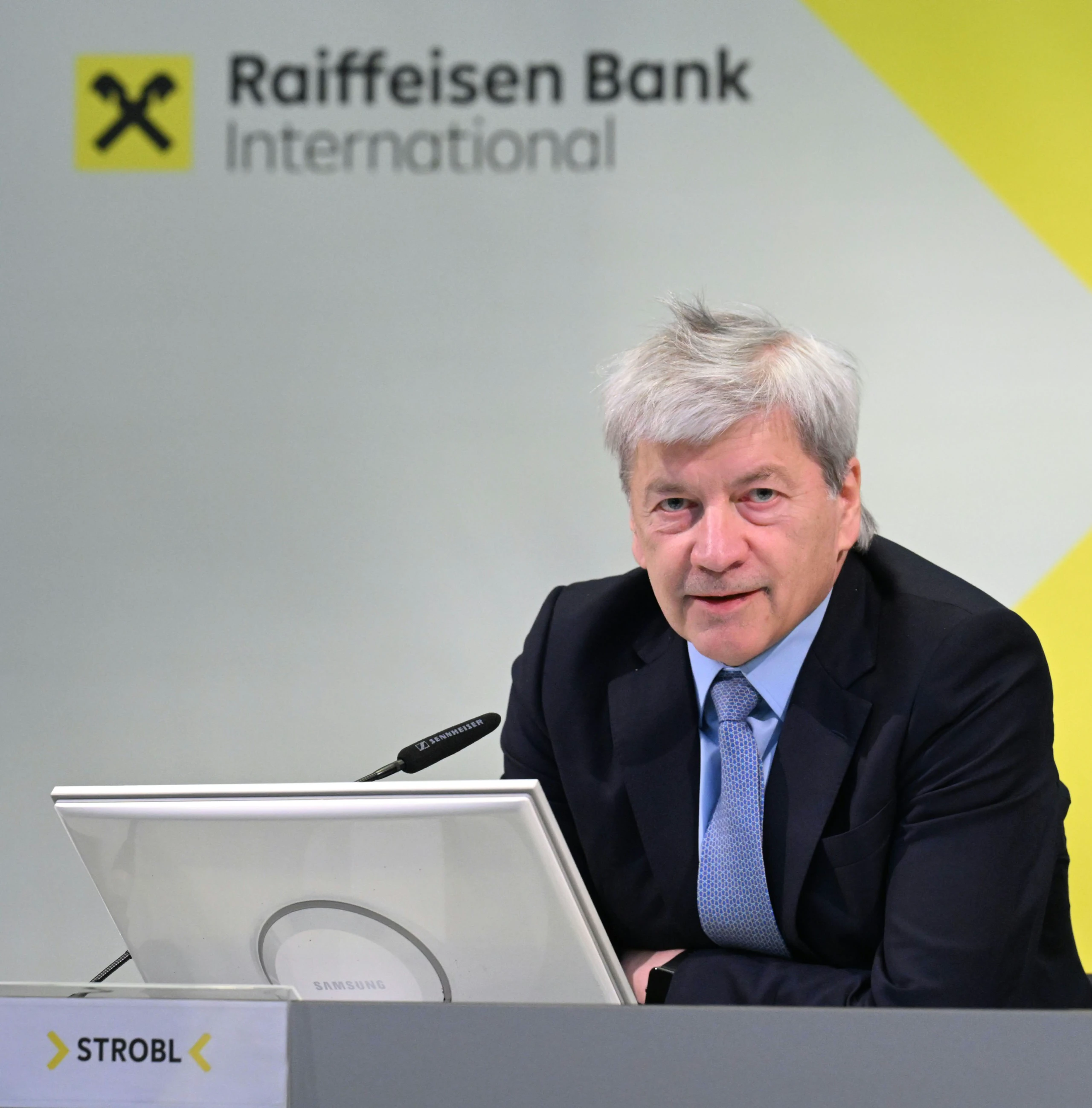 Österreich für die Freigabe von Sanktionsvermögen für RBI
