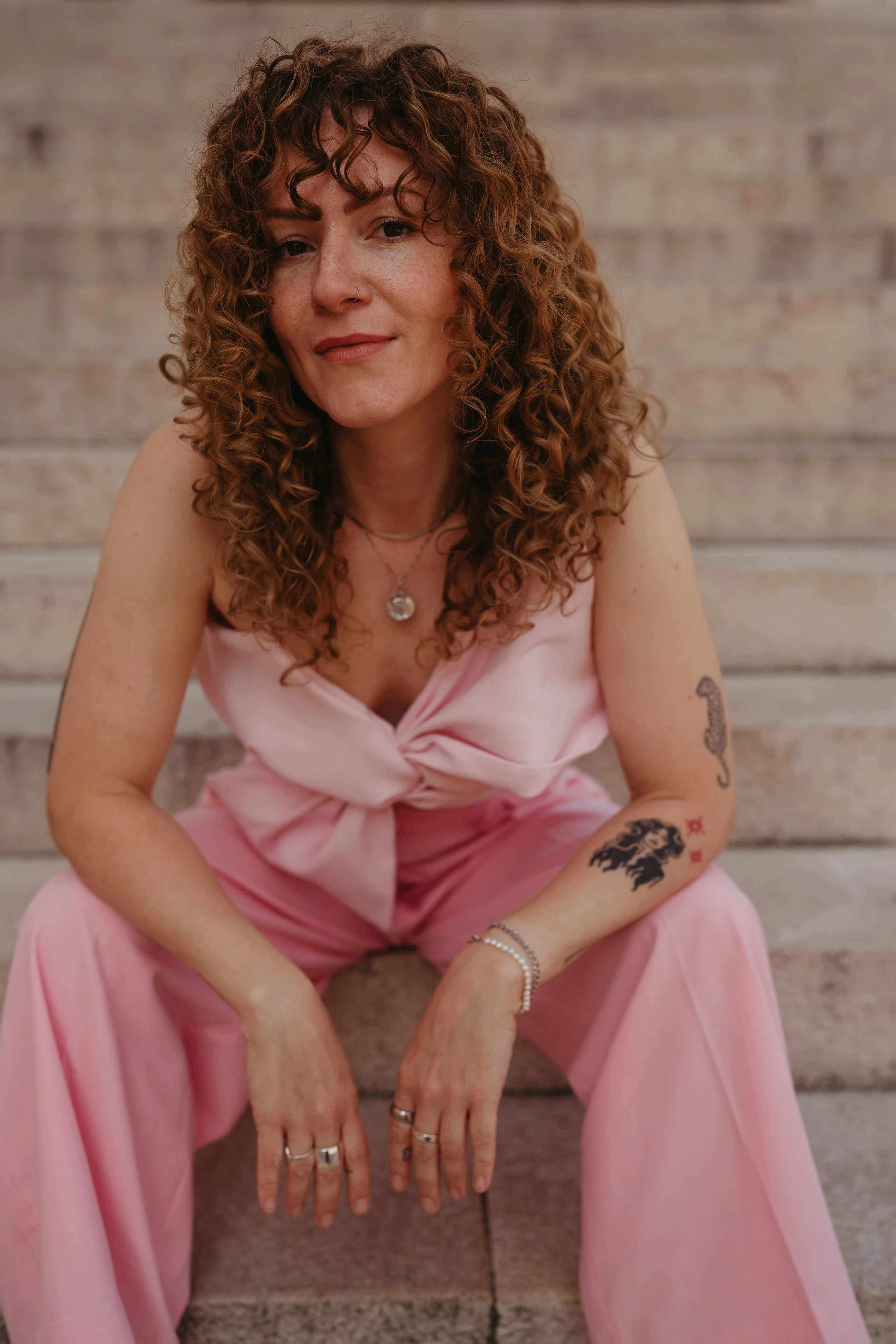 © Myriam Frank Blurred image background