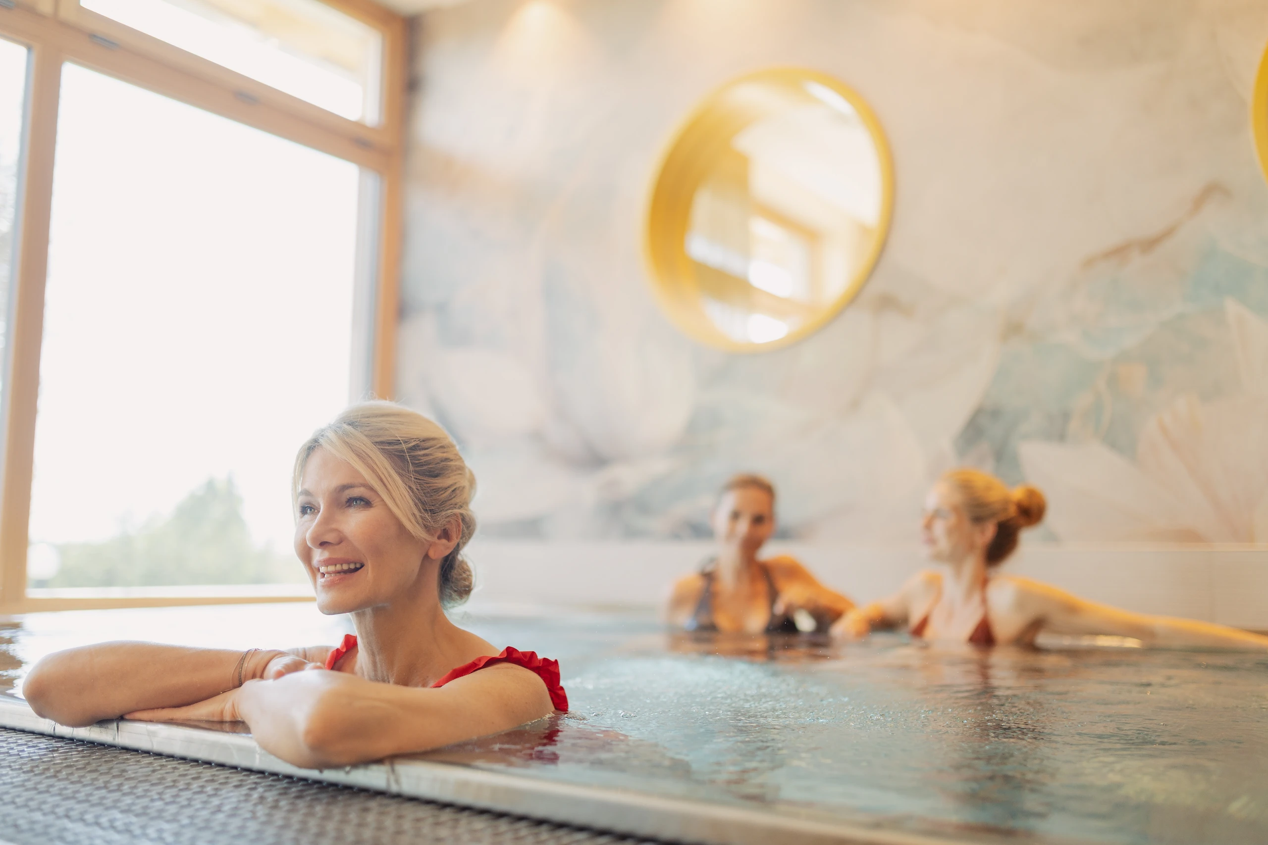 © Hotel Larimar, Karl Schrotter Photograph Blurred image background