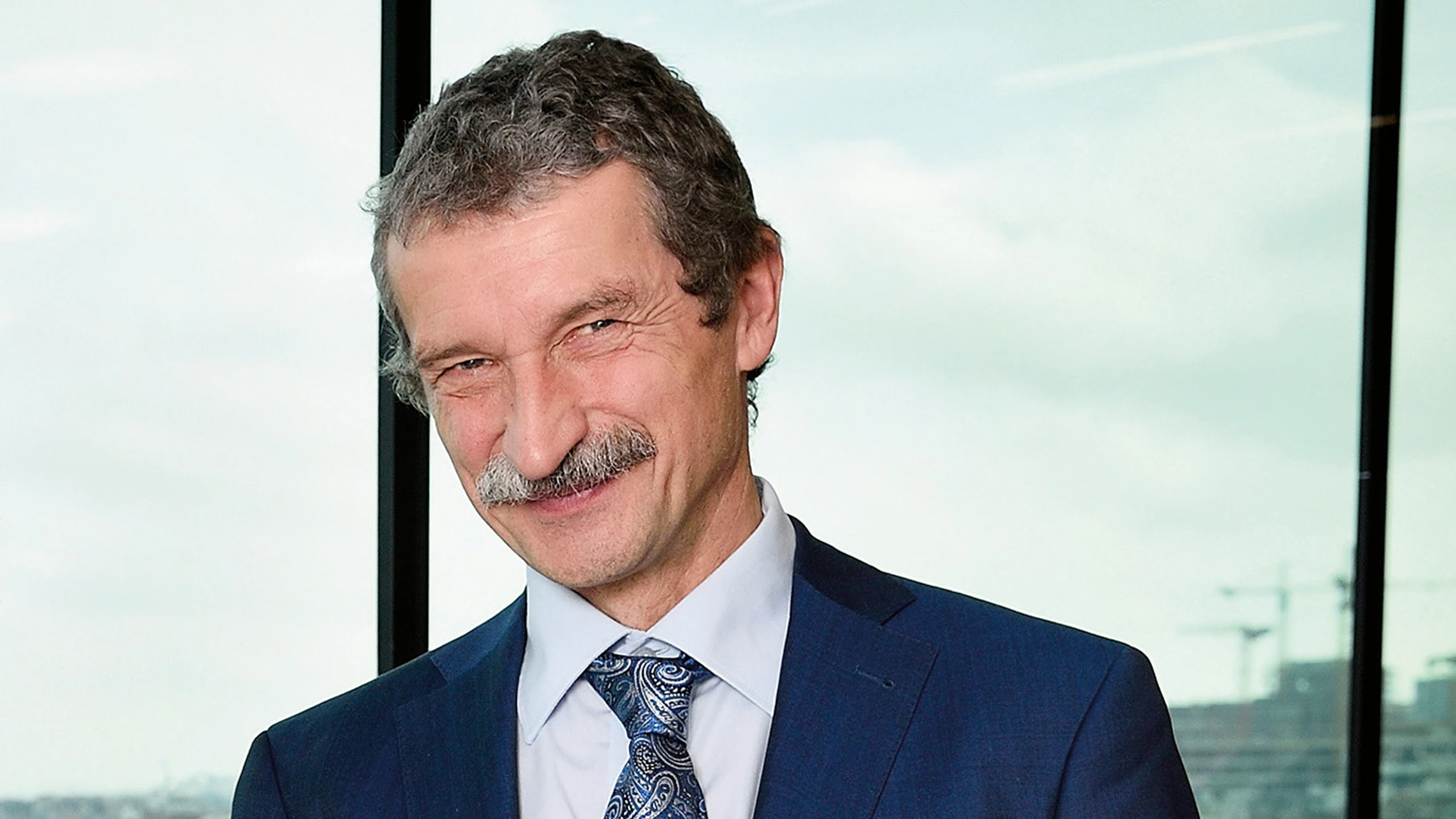 Josef Trappel: „Plattformen zerfallen, öffentliche Medien bleiben, Neues entsteht"