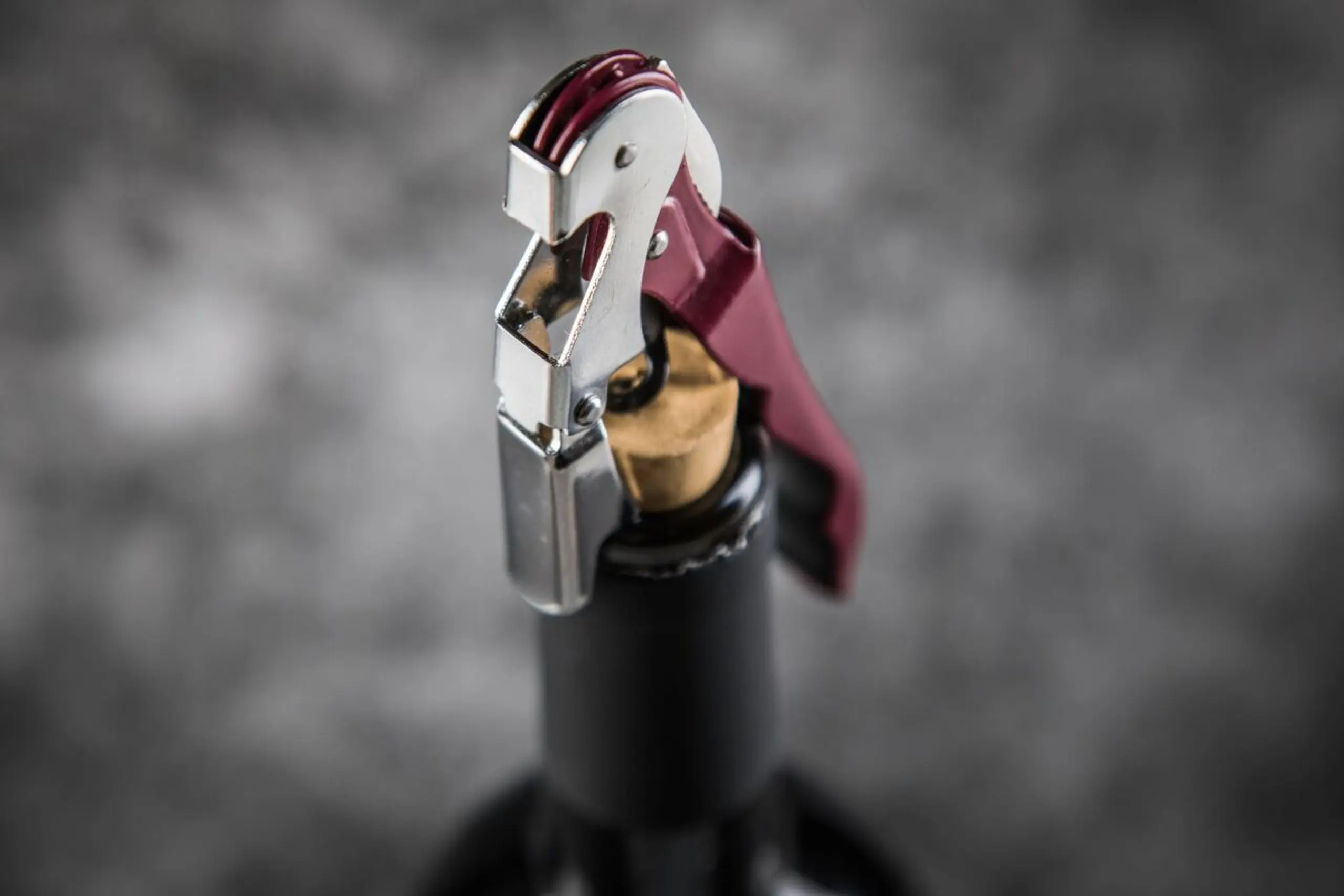 Bei falscher Lagerung kann es nach dem Öffnen ein böses Erwachen geben