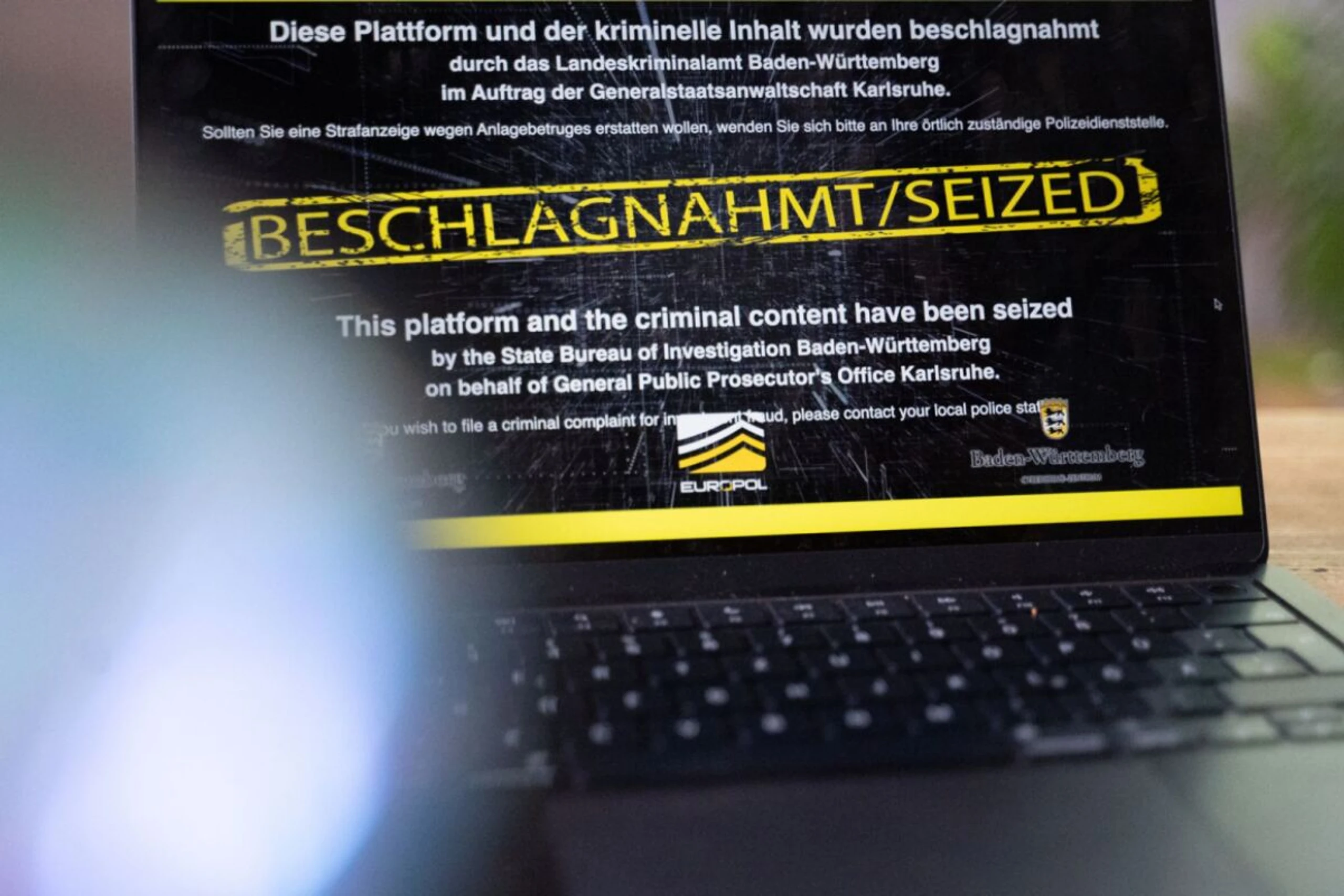 ++ ARCHIVBILD ++ Betrugs-Websites in Deutschland beschlagnahmt