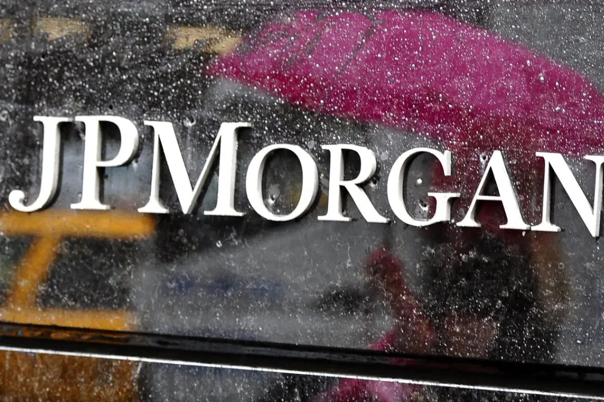 © APA/APA/AFP/TIMOTHY A. CLARY Investmentbanking und Zinsen stützen