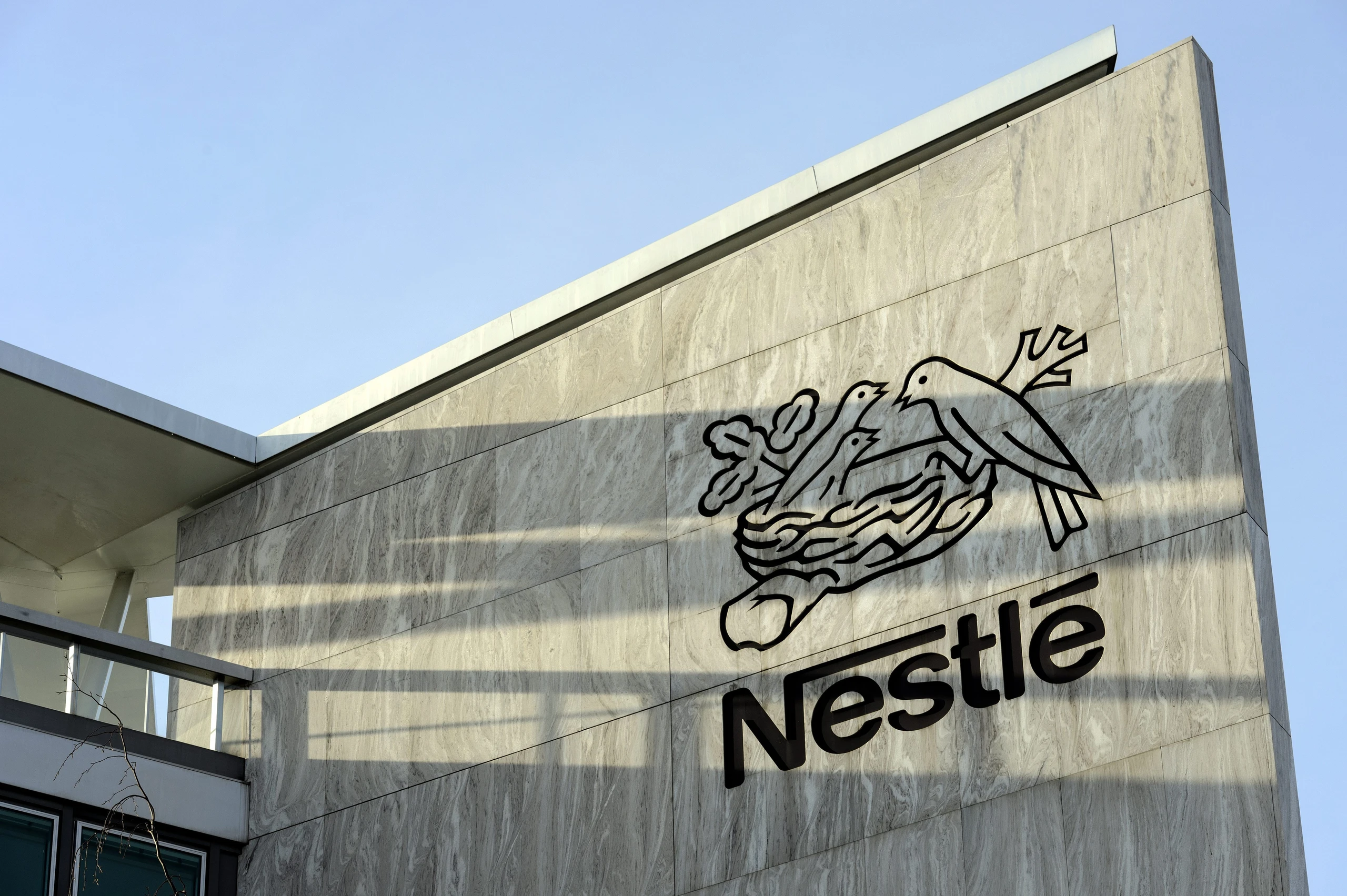 Nestlé streicht 16.000 Stellen