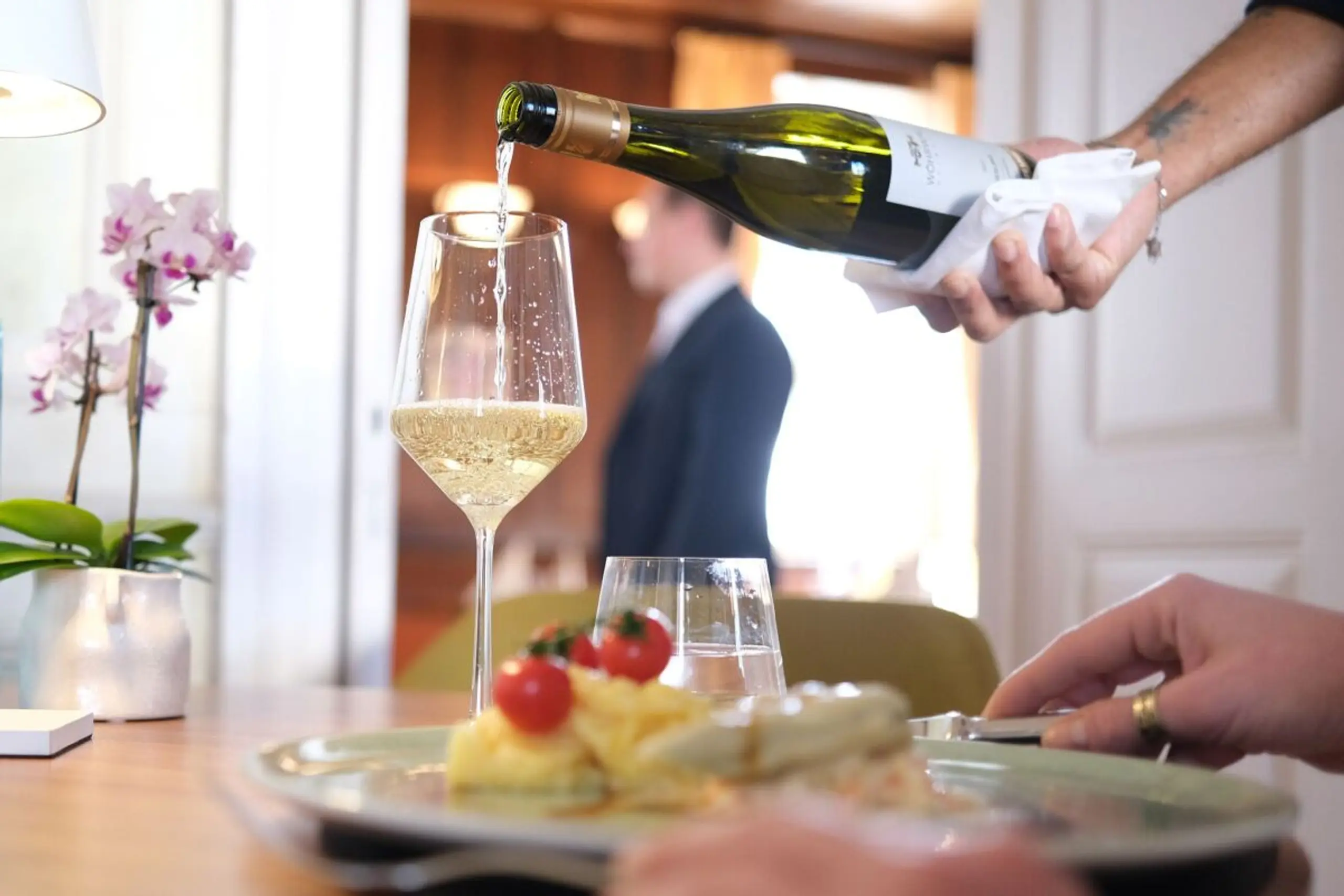 ++ ARCHIVBILD ++ Trinkgeld bleibt Konfliktthema