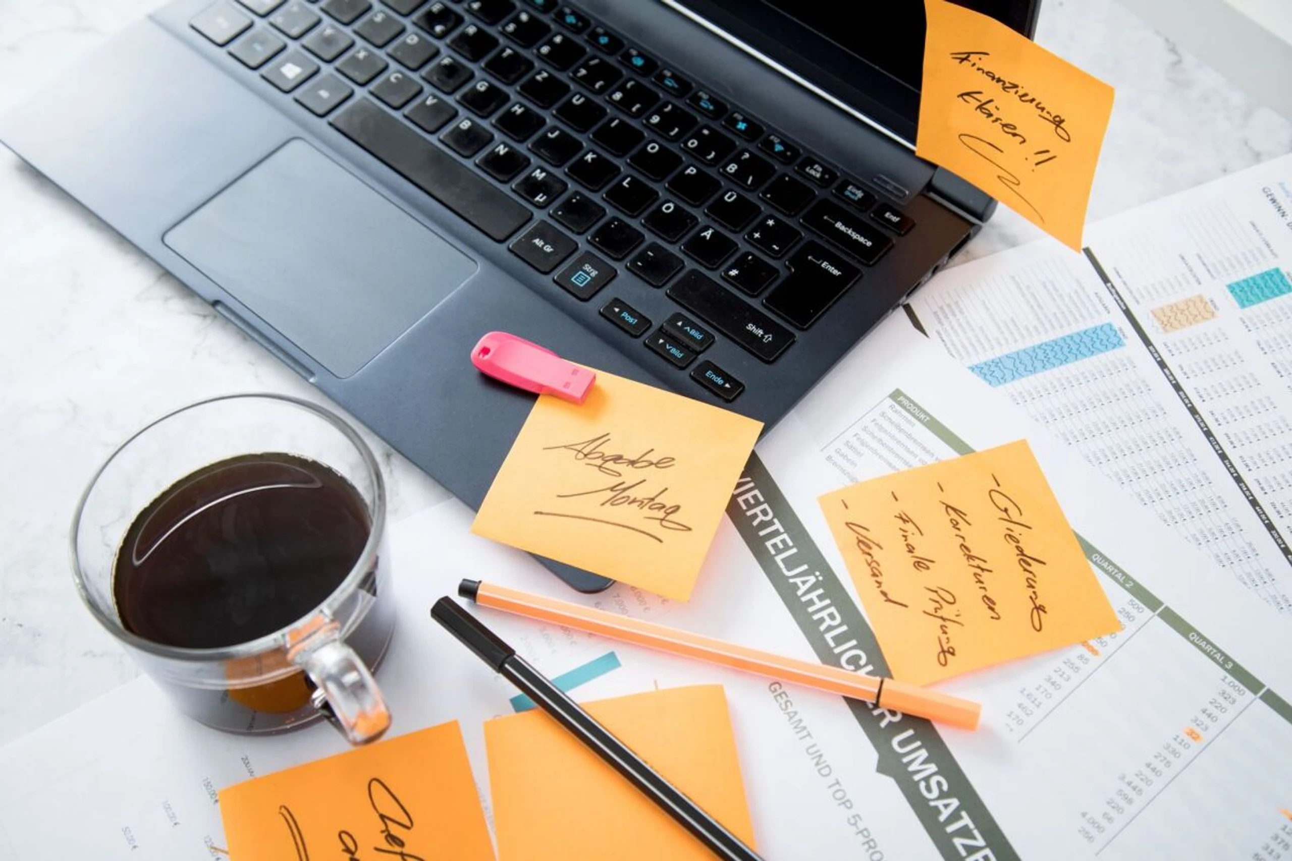 Handschriftliche Notizen und To-do-Listen unterstützen Konzentration