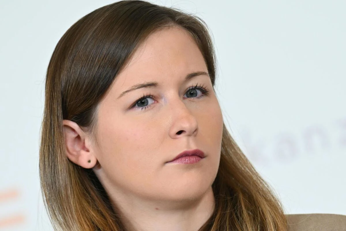 Plakolm hält am Gesetzesentwurf fest