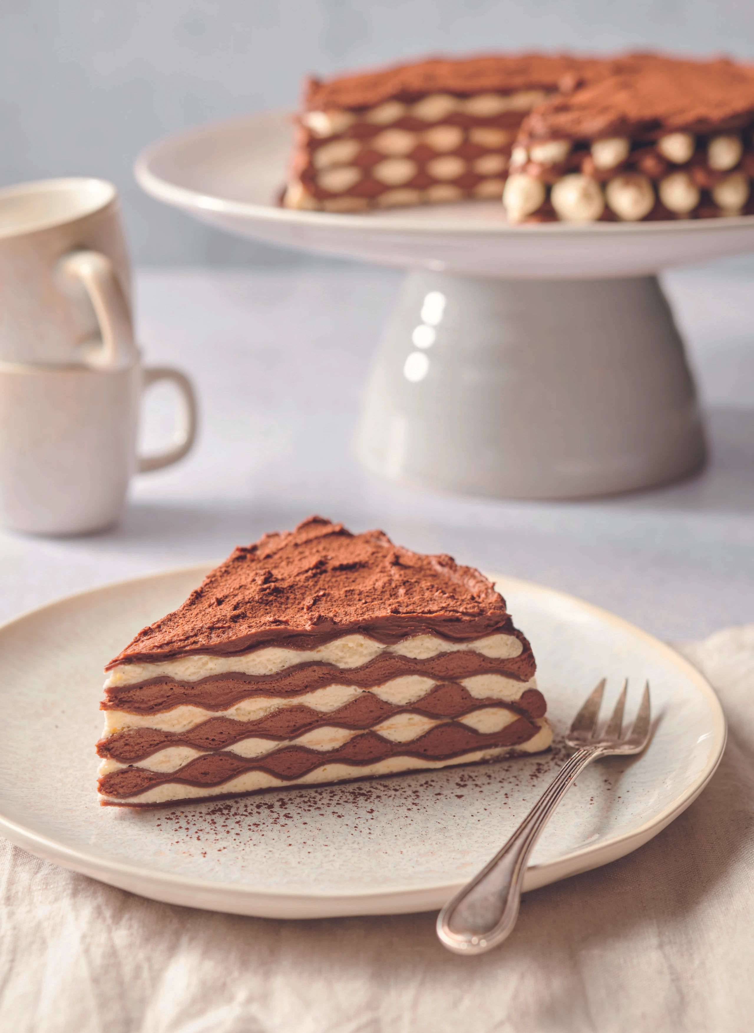 Braun-weiße Crêpes-Torte