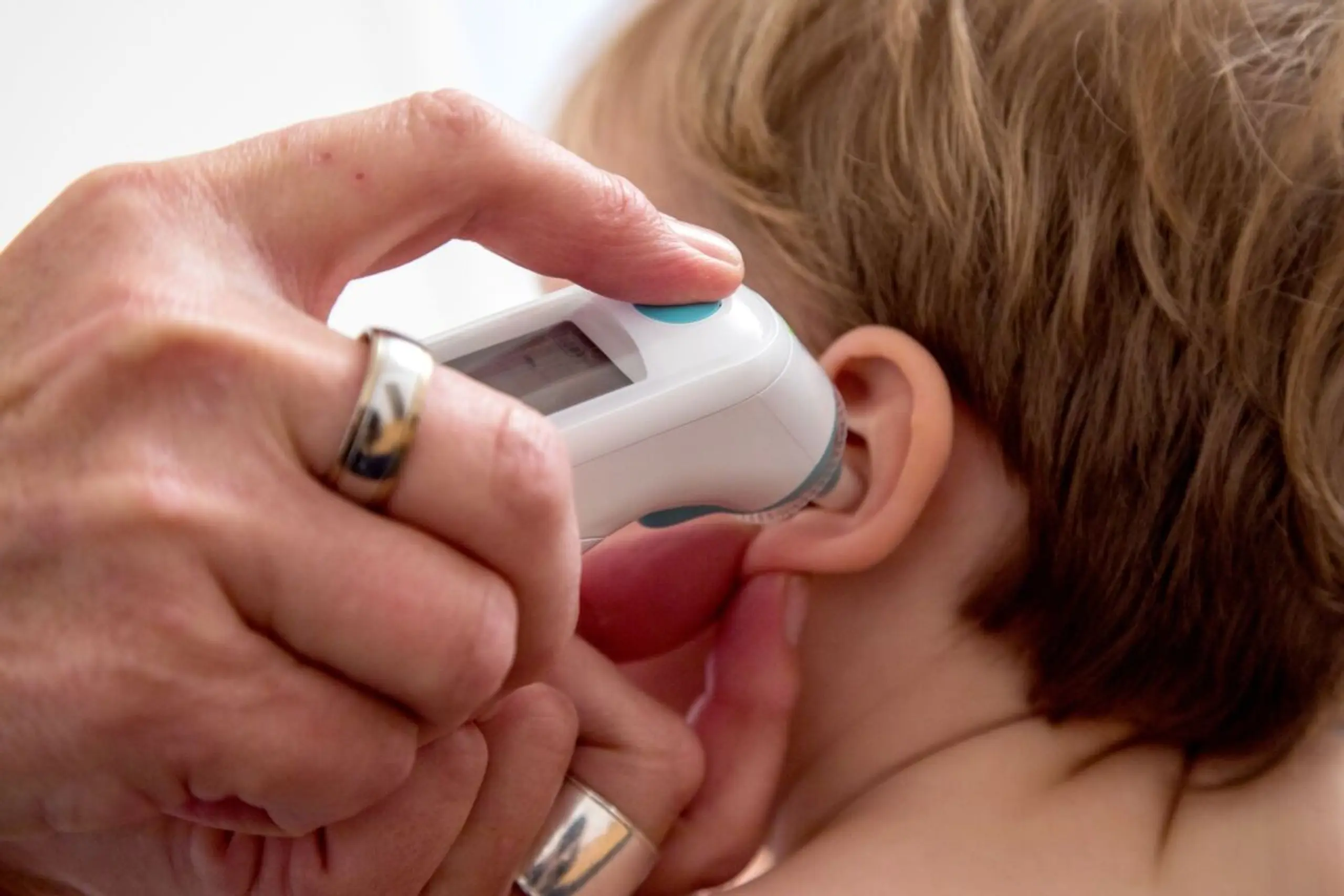 Bei Kindern ab einem Jahr messen Infrarot-Trommelfellthermometer genau