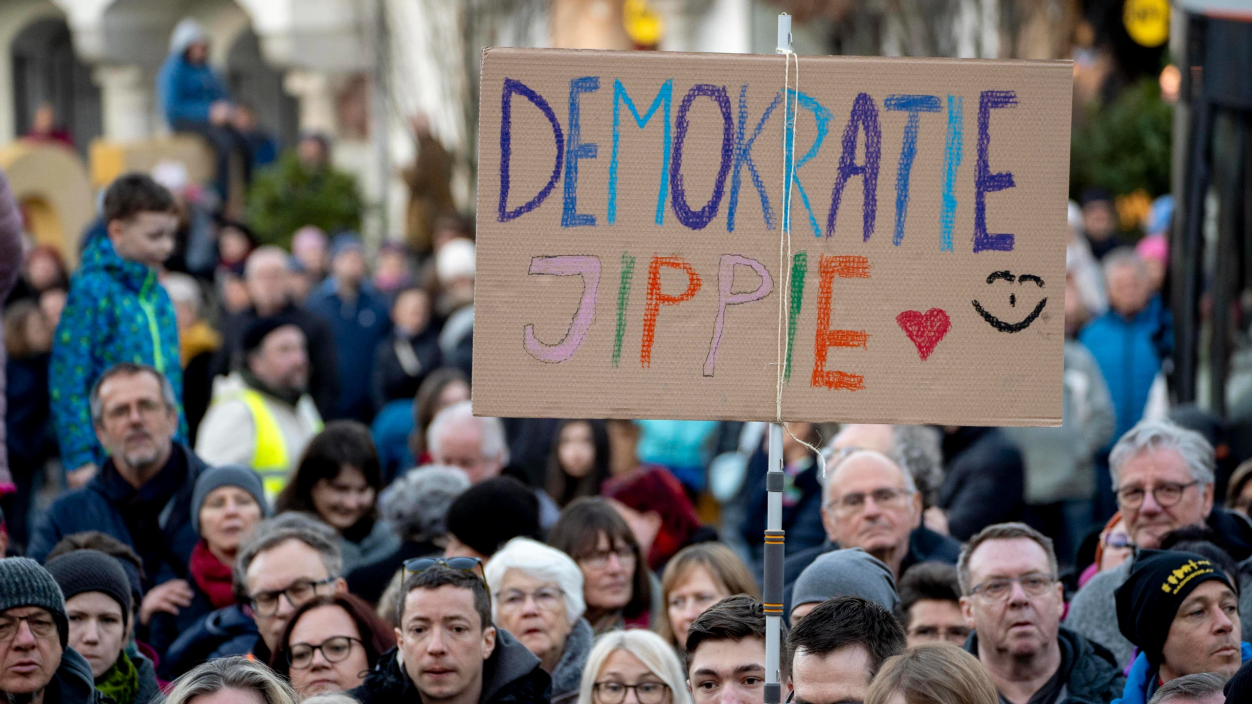 Demokratie-Index: Österreichs Demokratie am absteigenden Ast