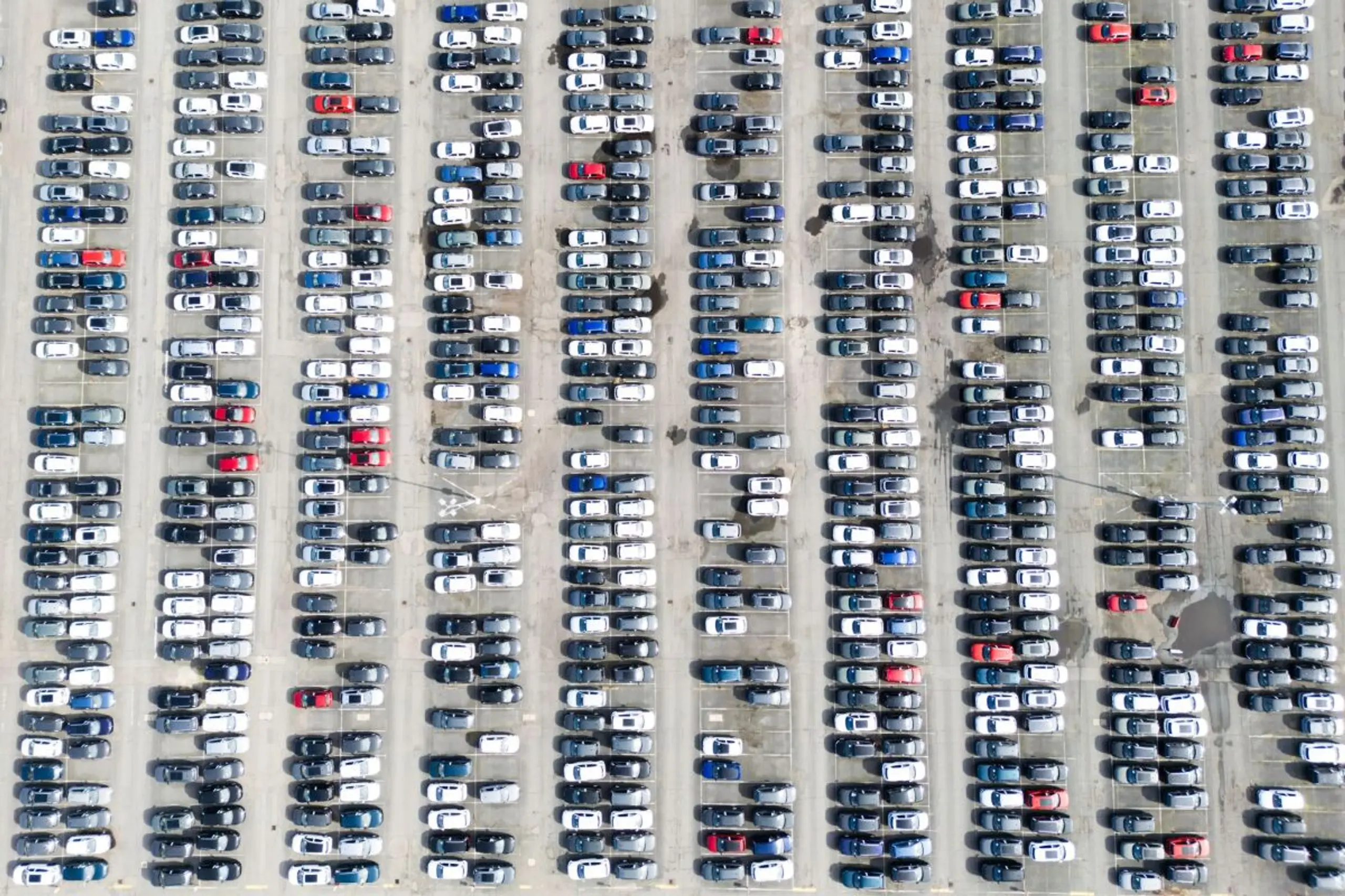 ++ ARCHIVBILD ++ Die Deutsche Autobranche fürchtet Produktions-Stopp wegen Chip-Krise