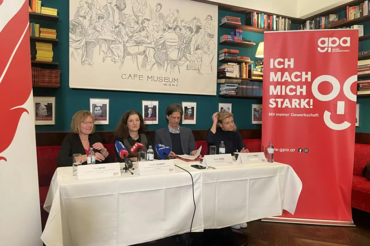 © APA/Wolfgang Huber-Lang Medienkrise macht Sorgen: Groß, Schmidt, Strobl, Teiber (v.l.)
