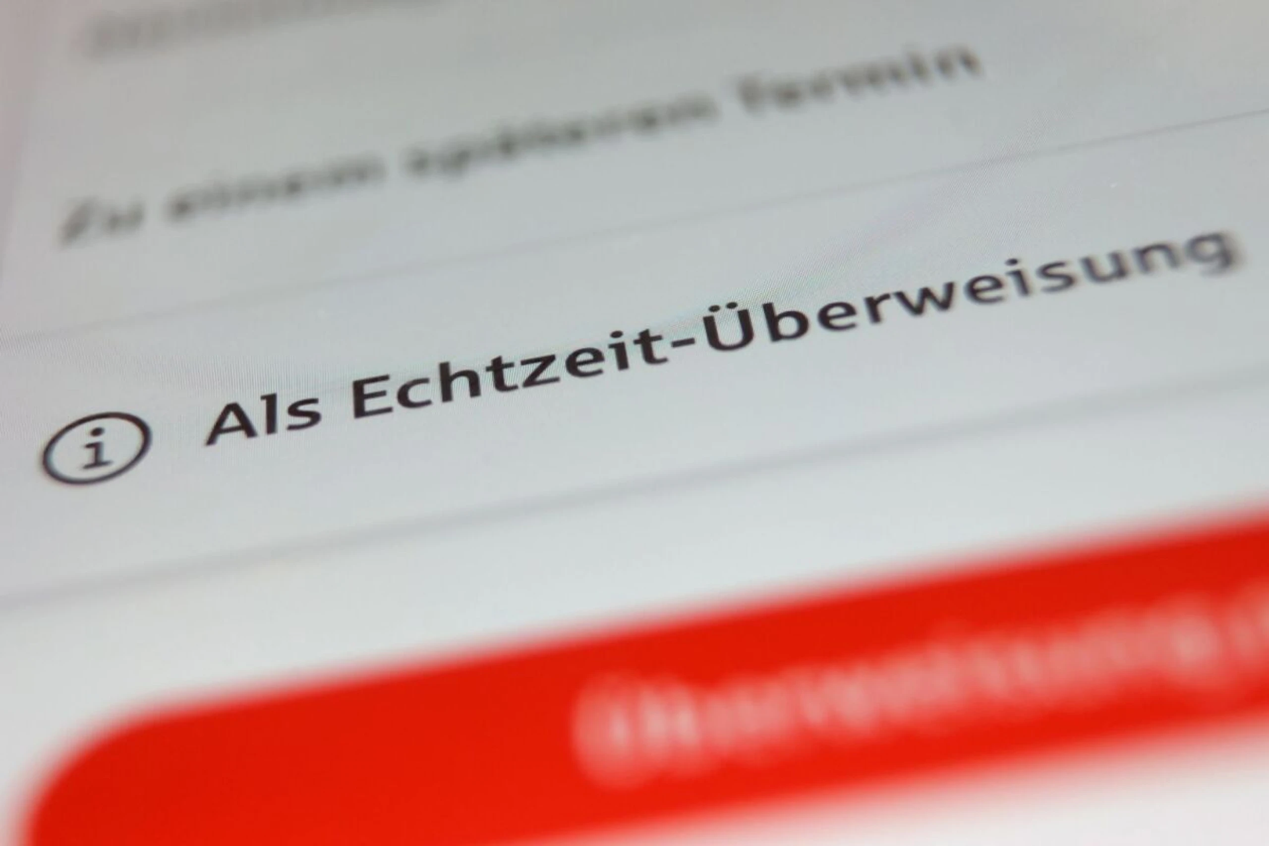 ++ ARCHIVBILD ++ Banken sprechen von "minimalen Anlaufschwierigkeiten"