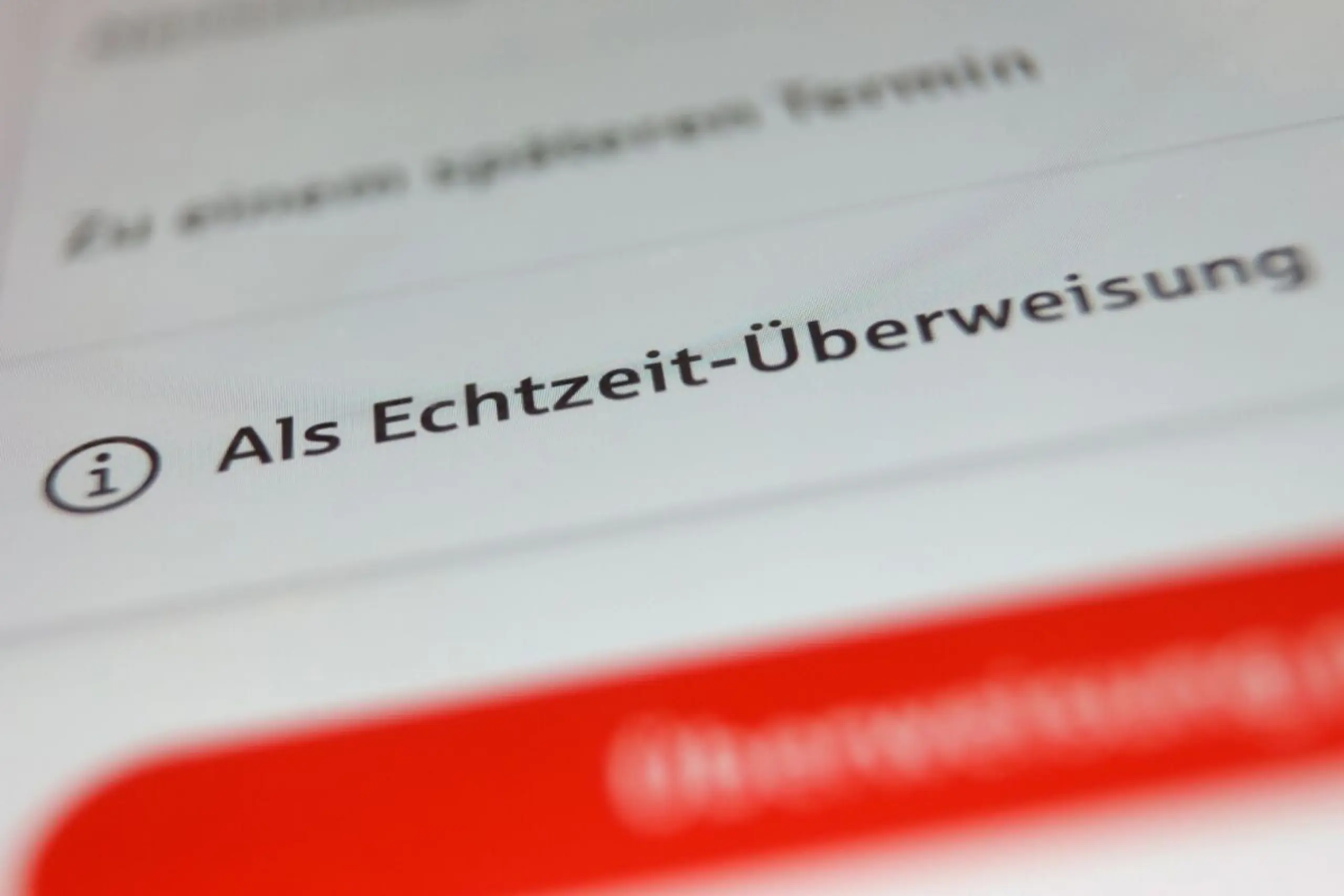 ++ ARCHIVBILD ++ Banken sprechen von "minimalen Anlaufschwierigkeiten"