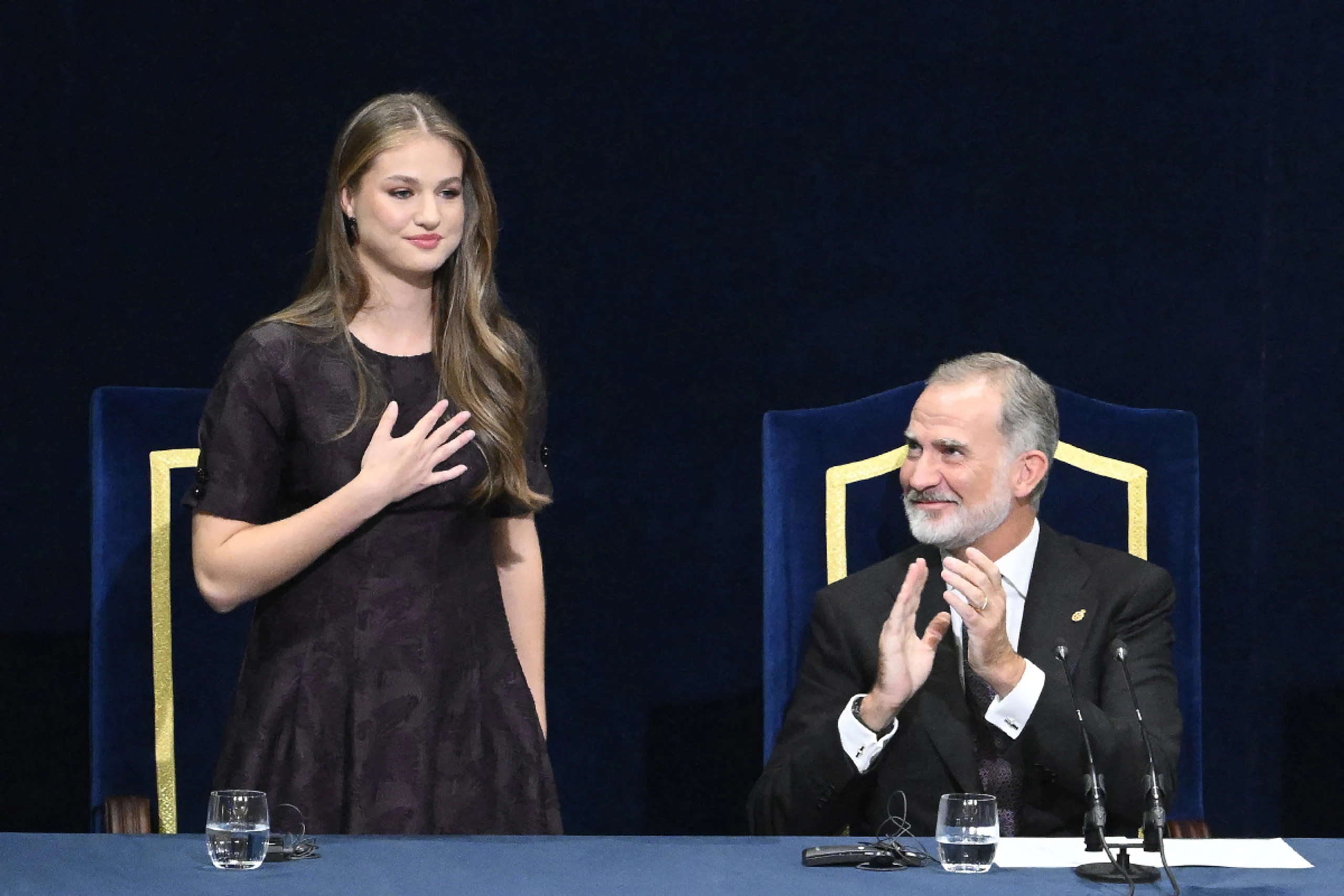 Die spanische Kronprinzessin von Asturien Leonor neben dem spanischen König Felipe VI.