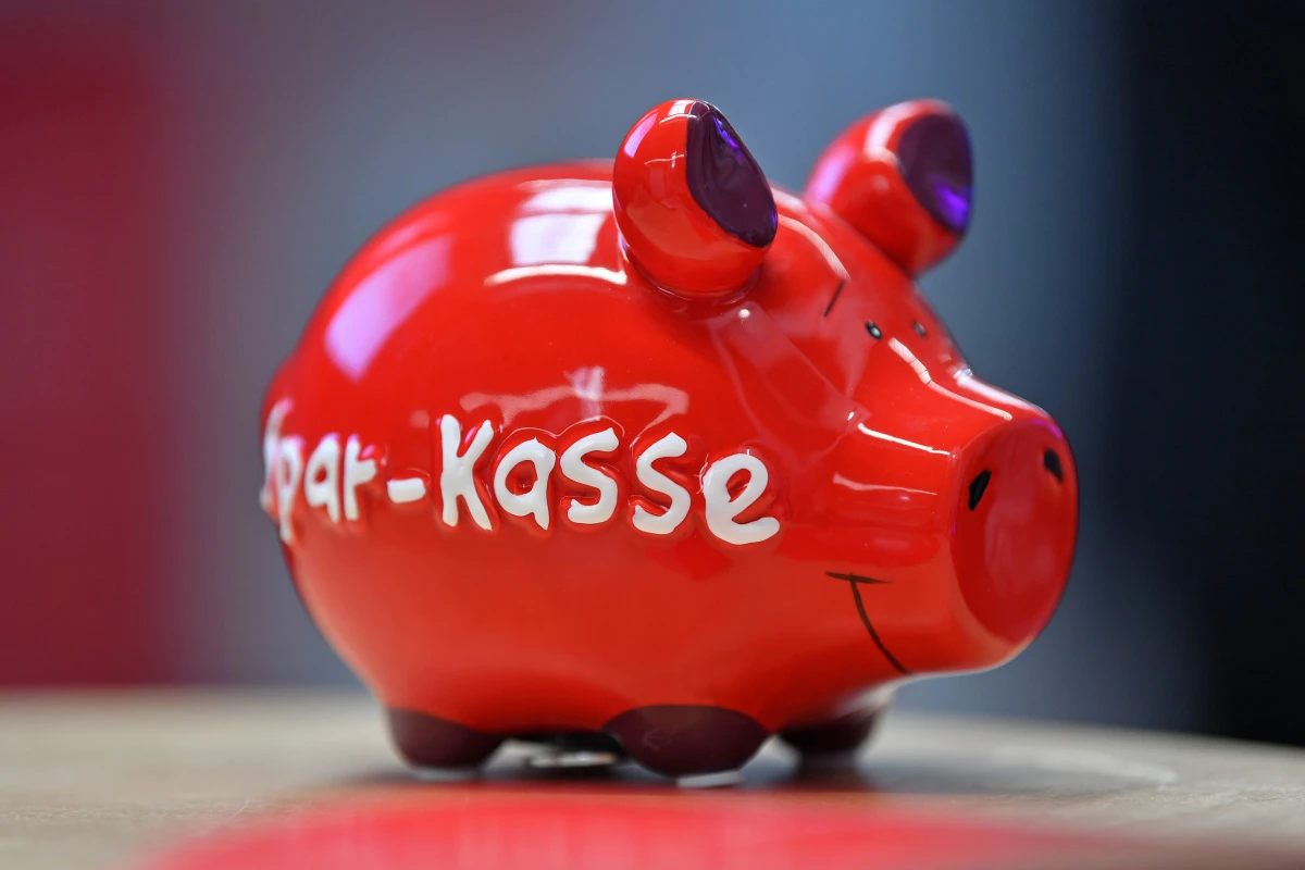 Sparquote der privaten Haushalte in Deutschland 10,3 Prozent