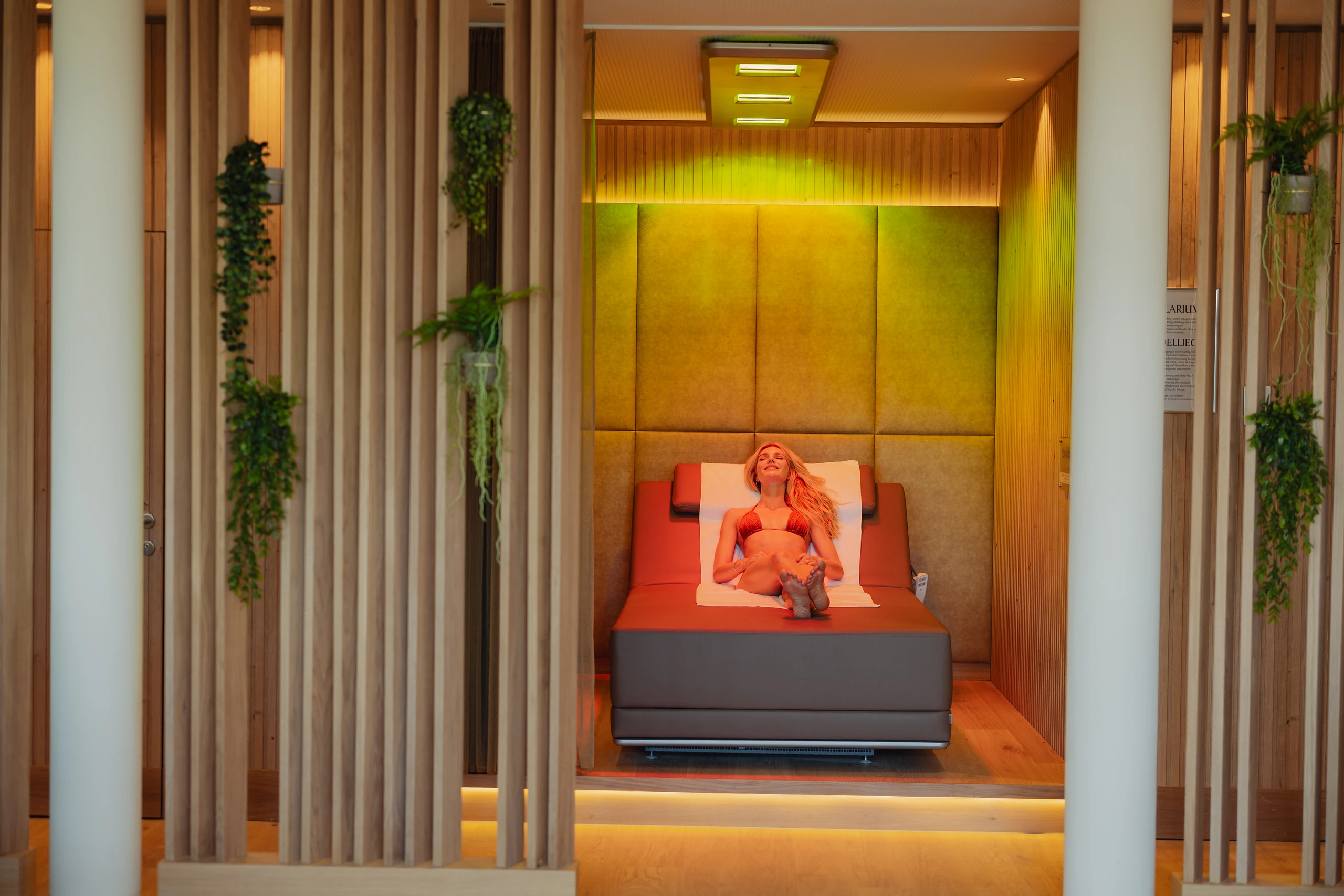 © Hotel Larimar, Karl Schrotter Photograph Blurred image background