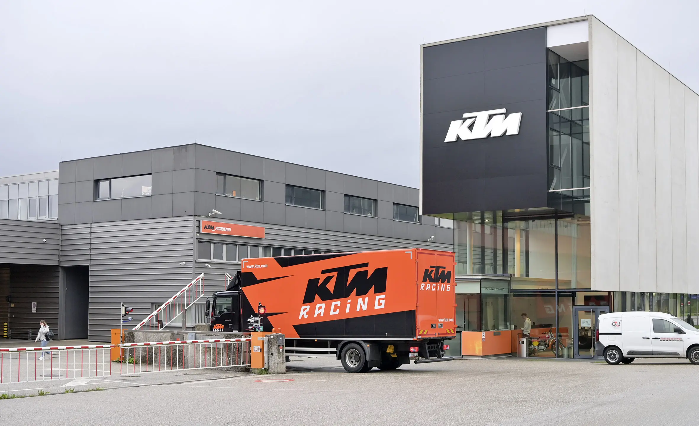 © APA/MANFRED FESL KTM-Zentrale in Mattighofen, Außenansicht