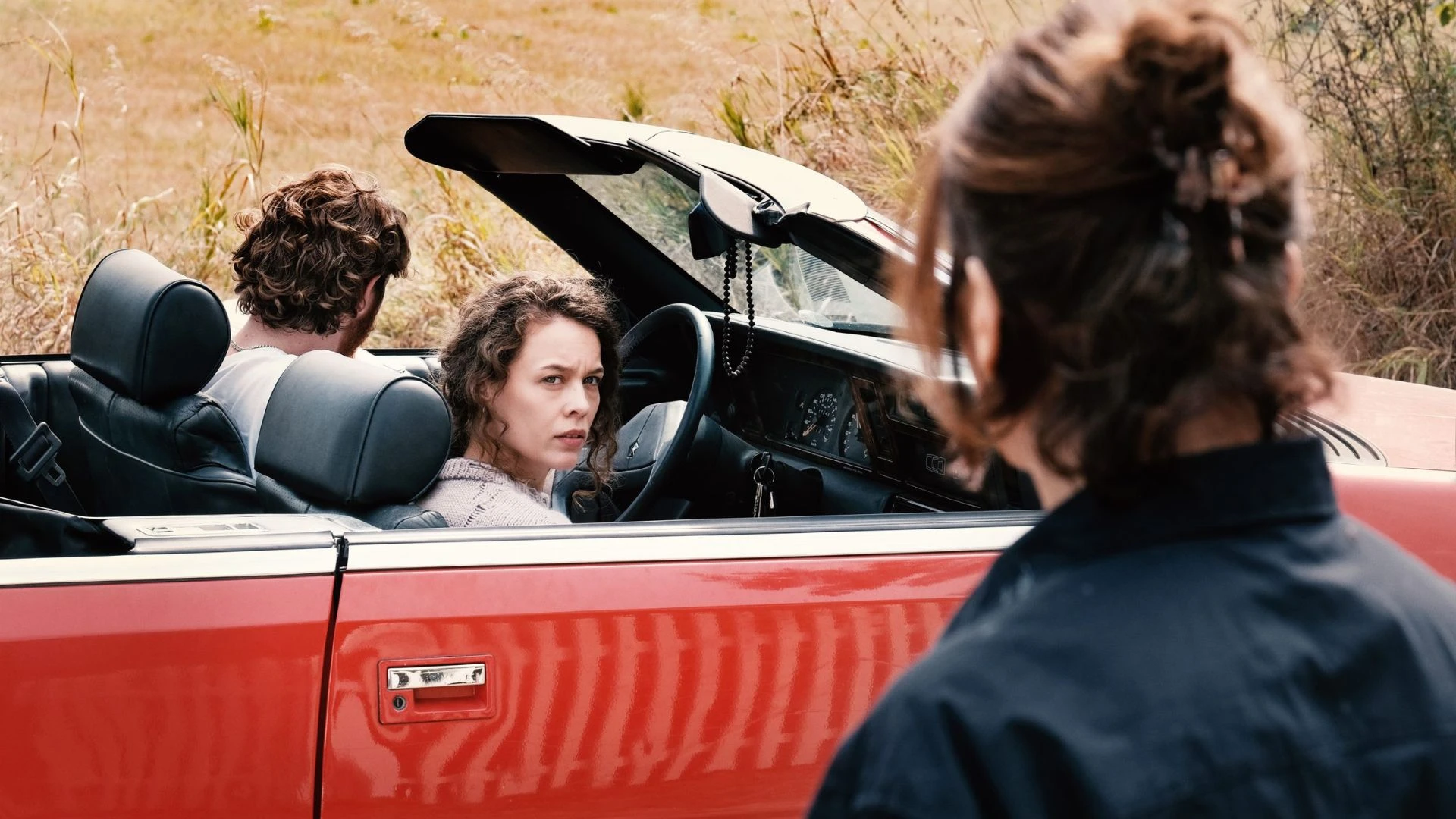 Paula Beer im Film Miroirs No3