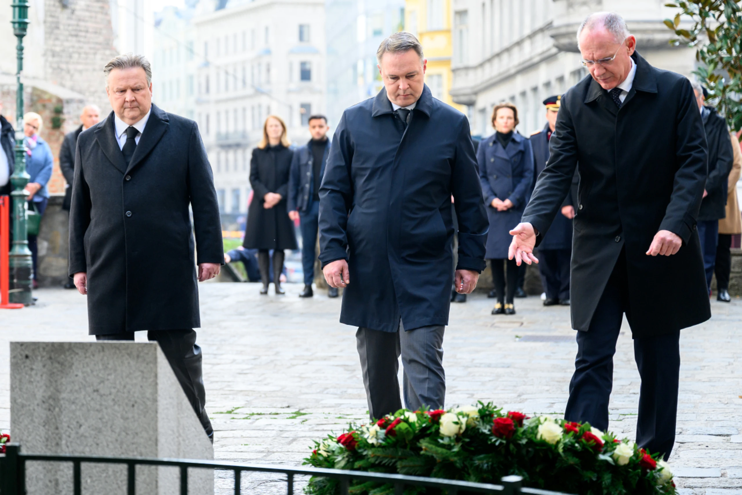 Spitzenpolitiker bei der Kranzniederlegung