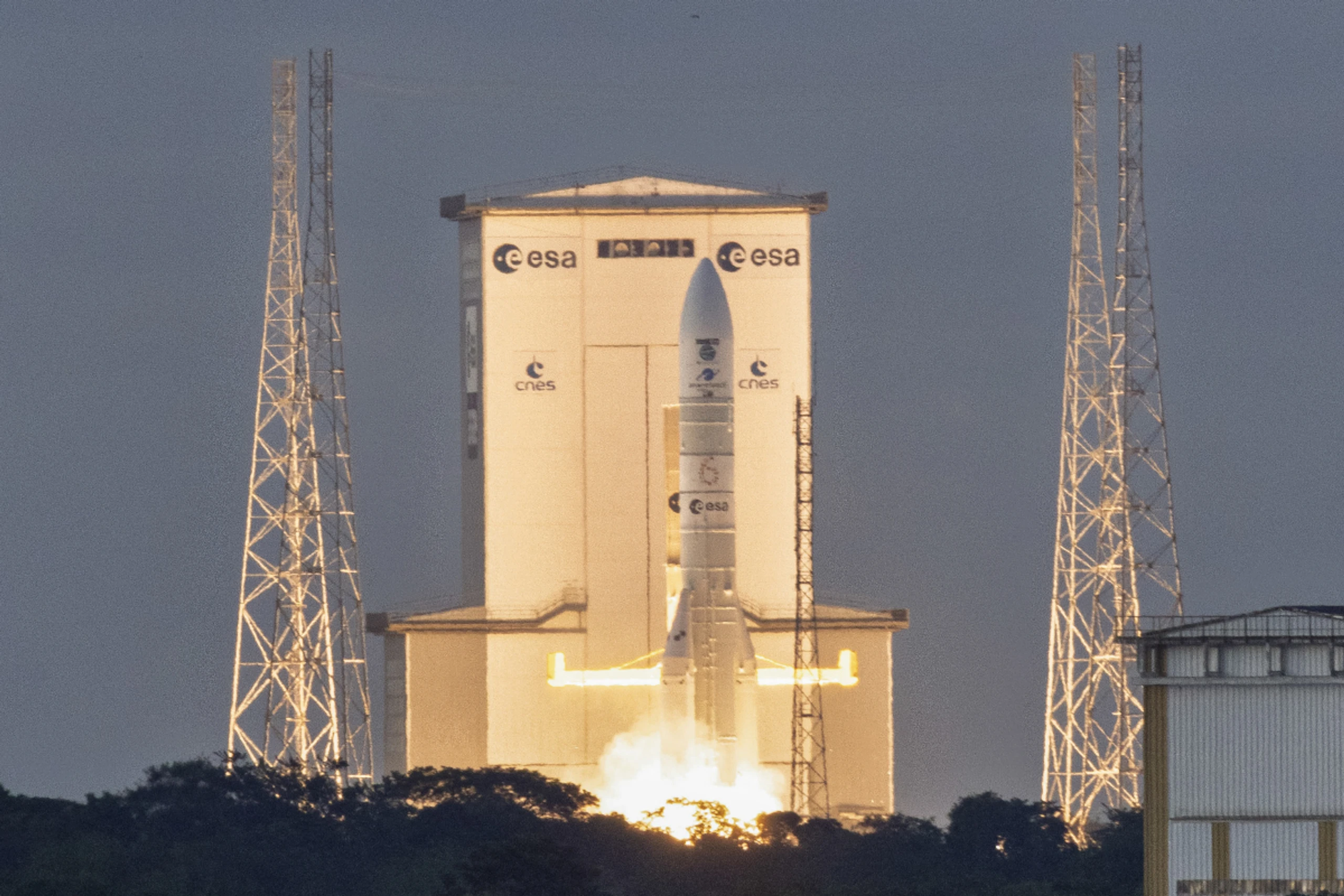 Ariane 6 hebt mit Sentinel 1-D ab