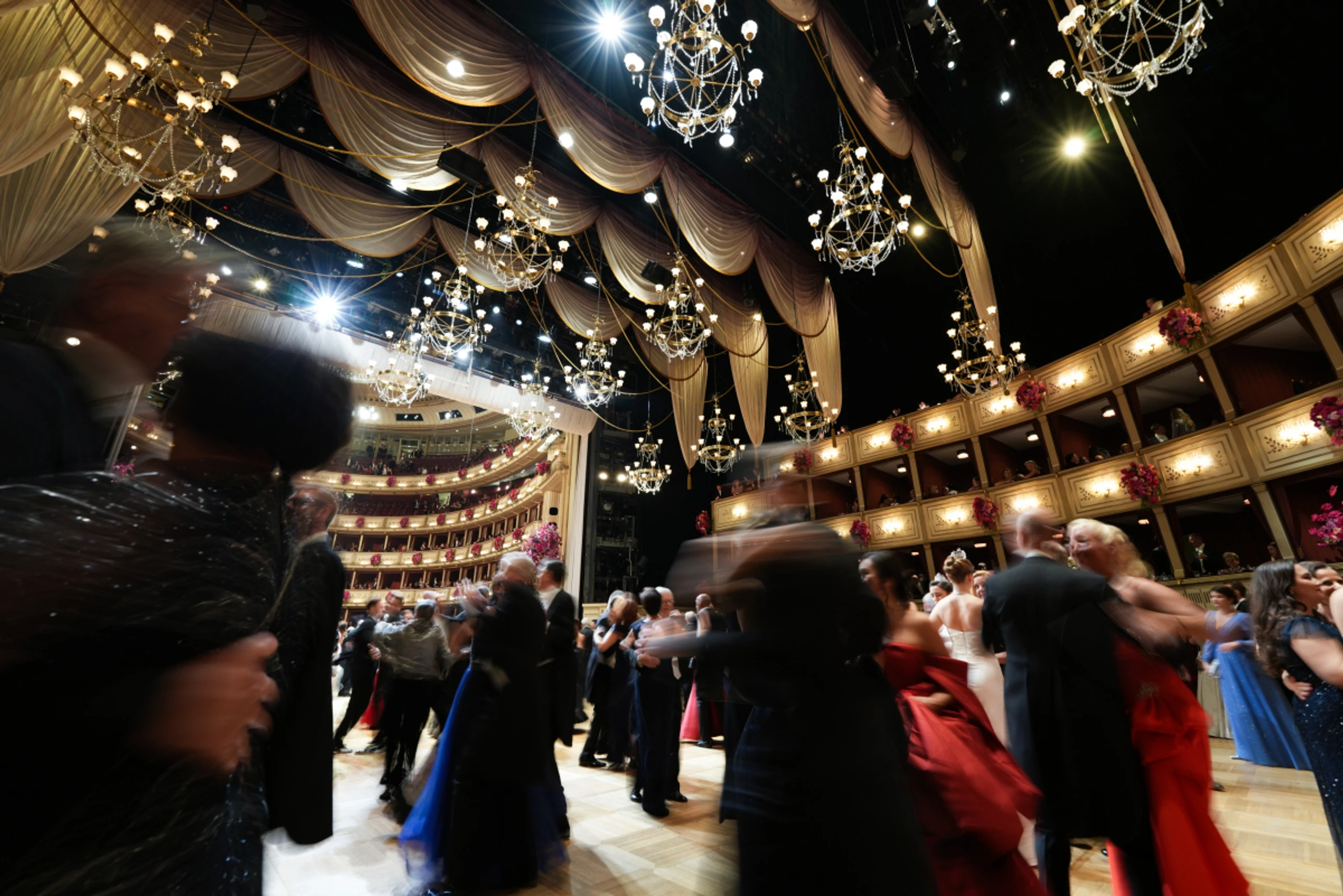 Rund 600.000 Menschen planen laut Kammer-Umfrage Ballbesuch