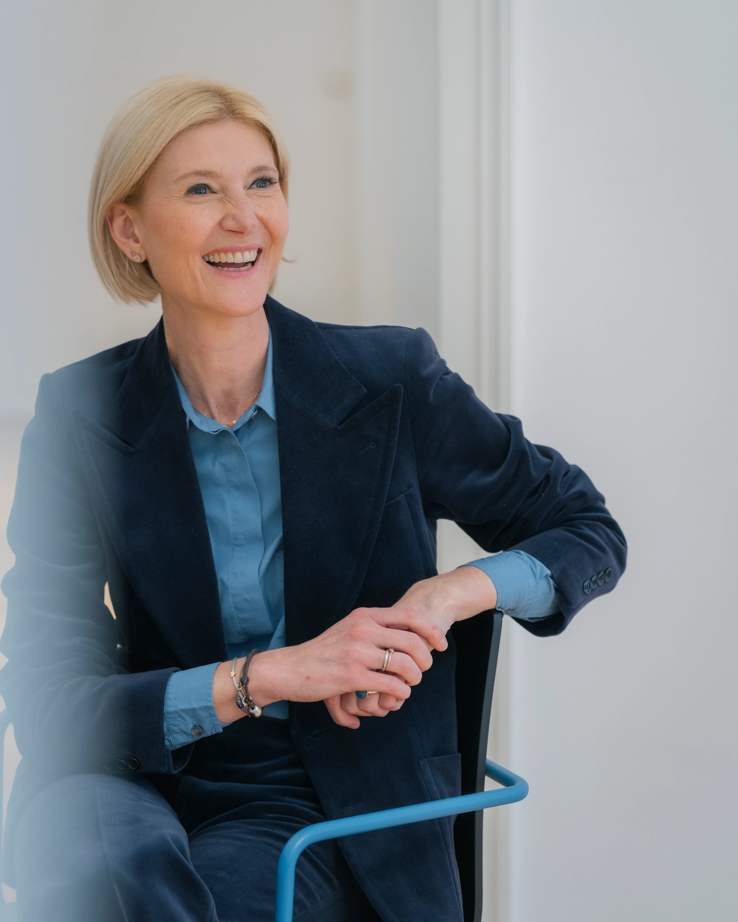 © Deloitte Garima Smesnik Blurred image background