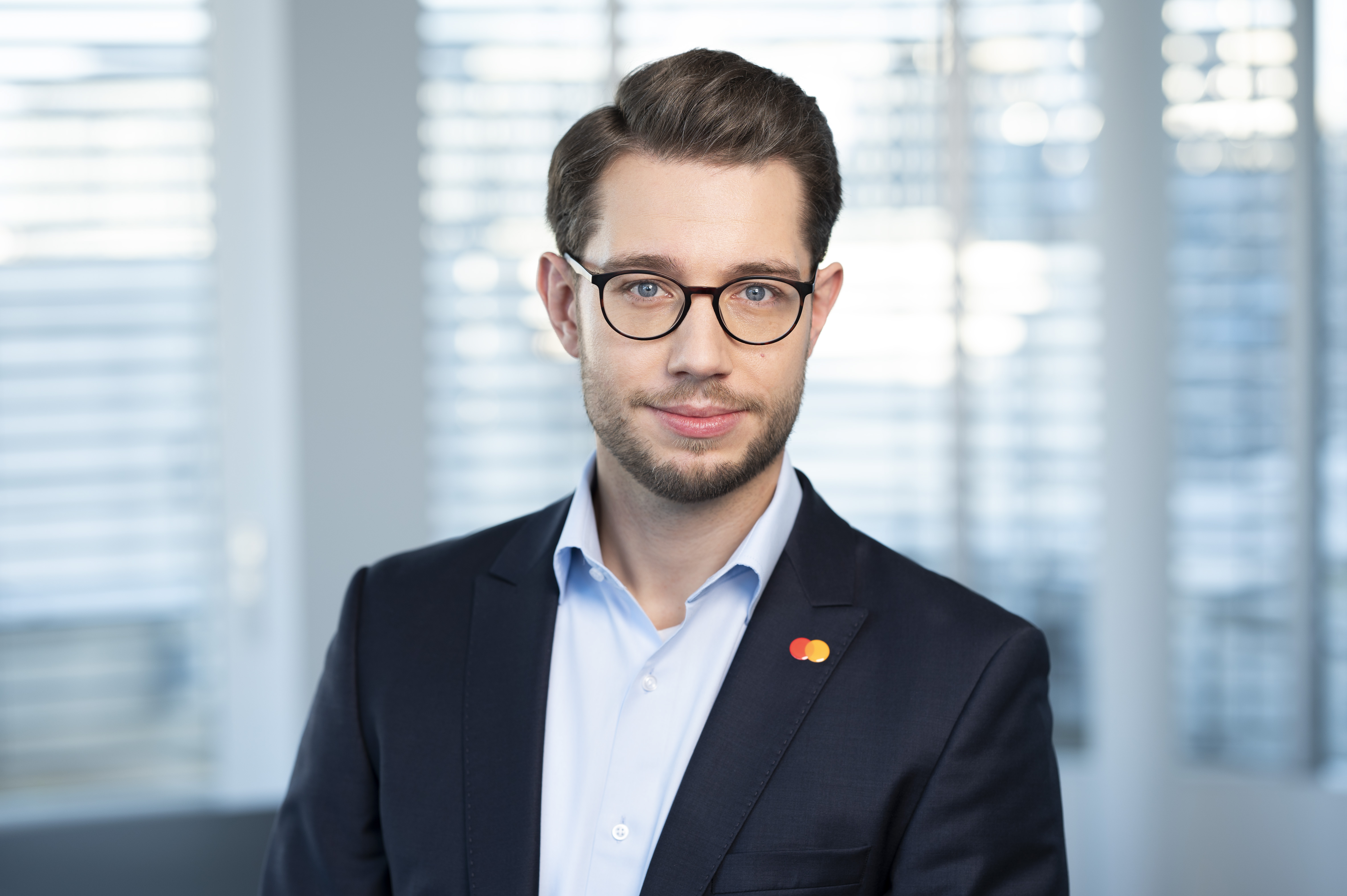 Porträtfoto von Michal Brönner, Country Manager Österreich von Mastercard