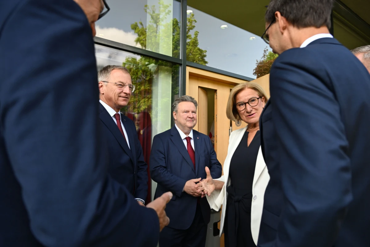 Ludwig, Mikl-Leitner und Stelzer sind die Spitzenverdiener der LHs