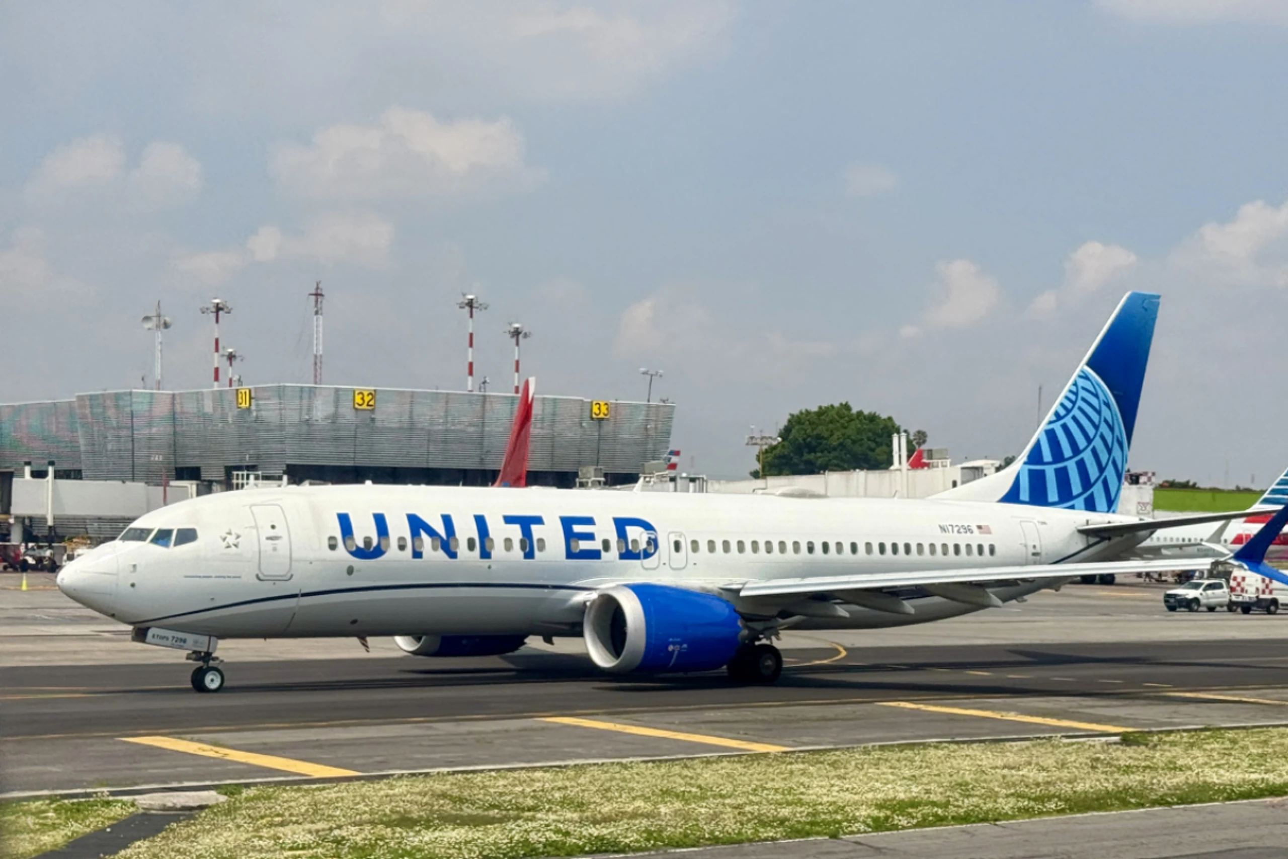 Zahlreiche Flieger bleiben am Boden