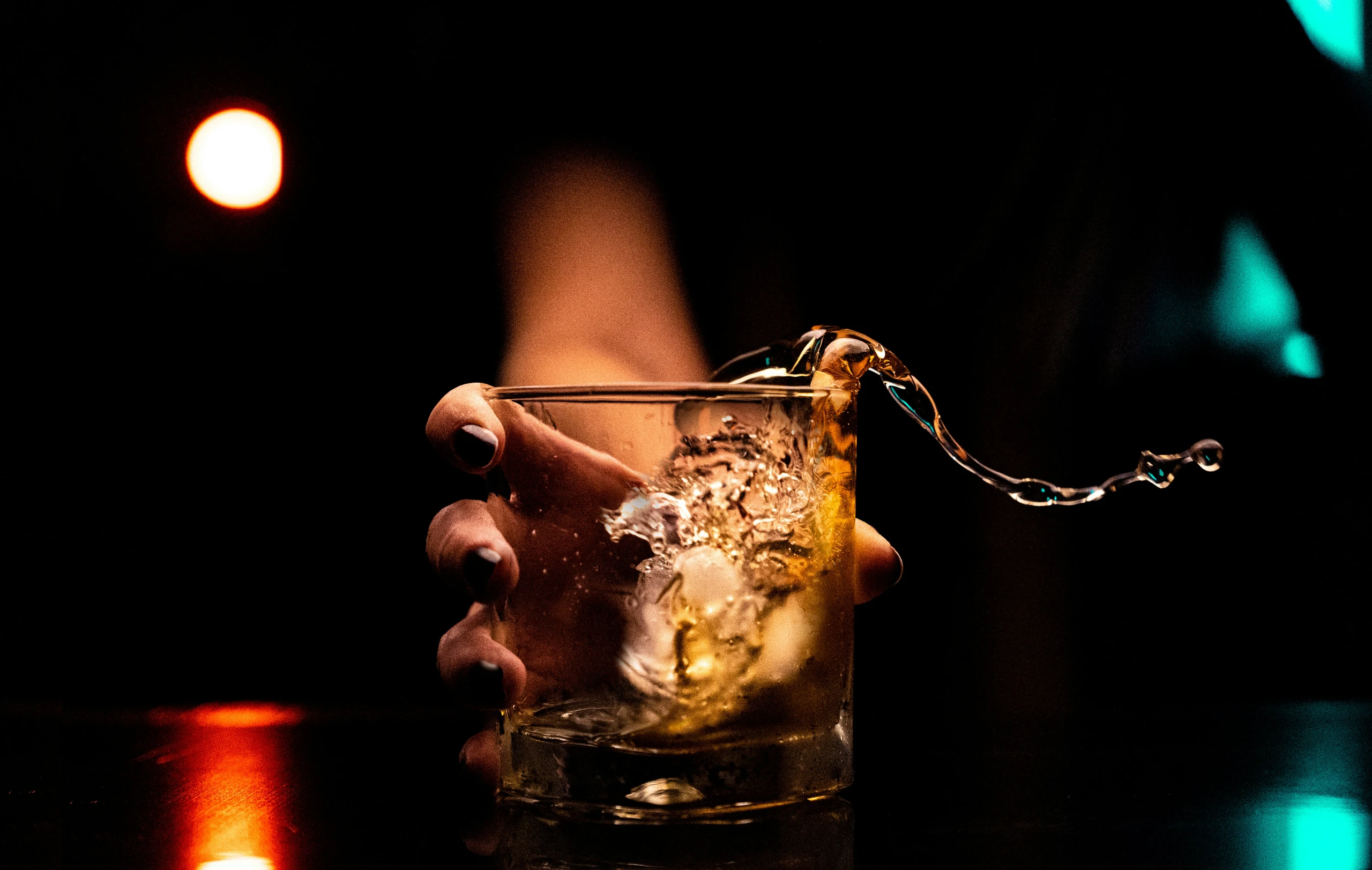 Alkohol und Schlaganfall: Exzessives Trinken begünstigt Hirnblutungen
