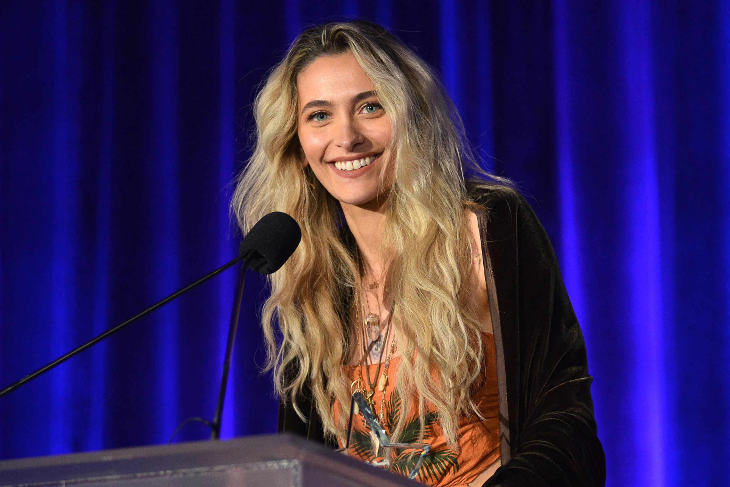 Künstlerin warnt Jugend vor Drogenkonsum