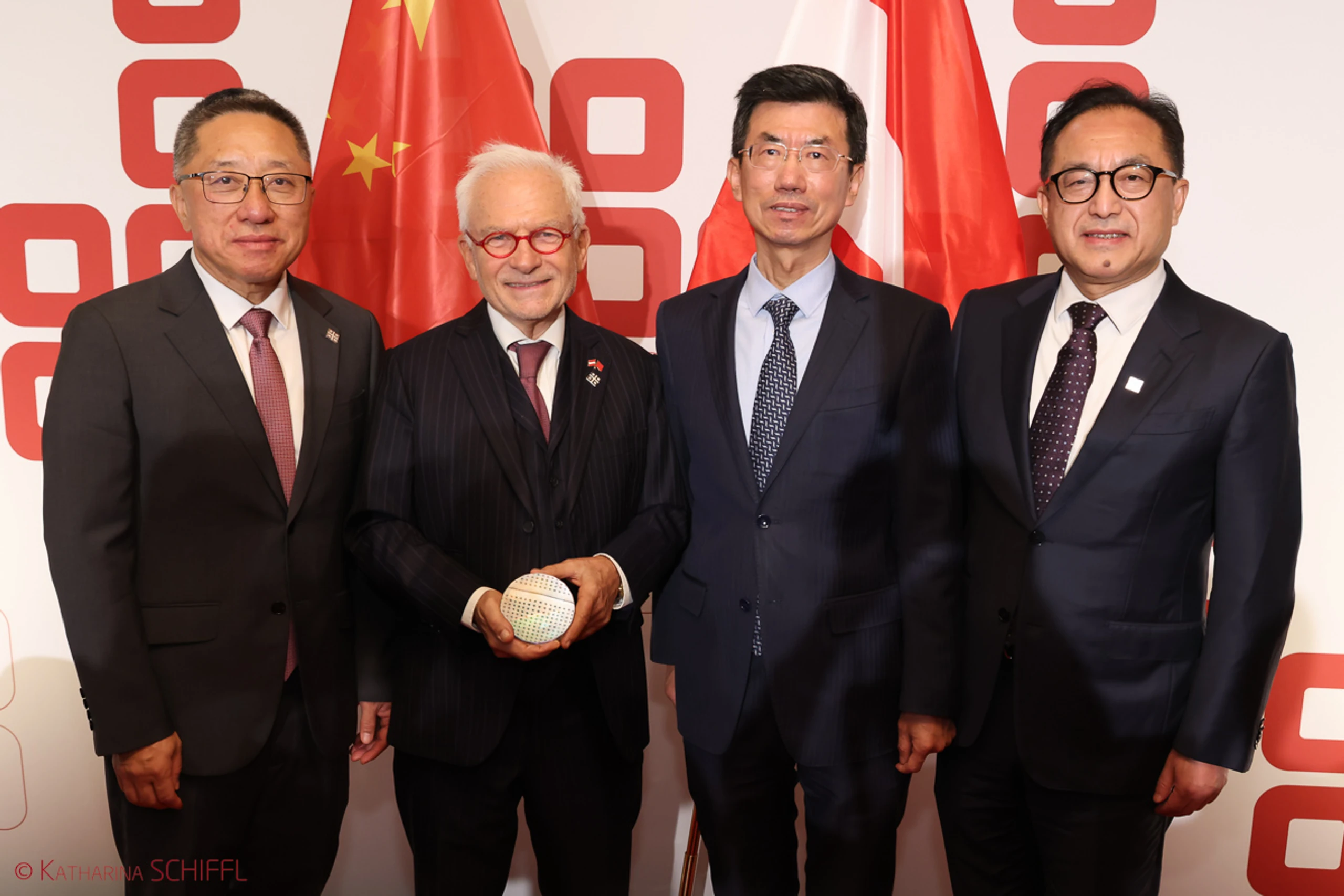 Juristische Seidenstraße nimmt Fahrt auf: Zanger Lantai Partners feiert Auftakt im Wiener Justizpalast