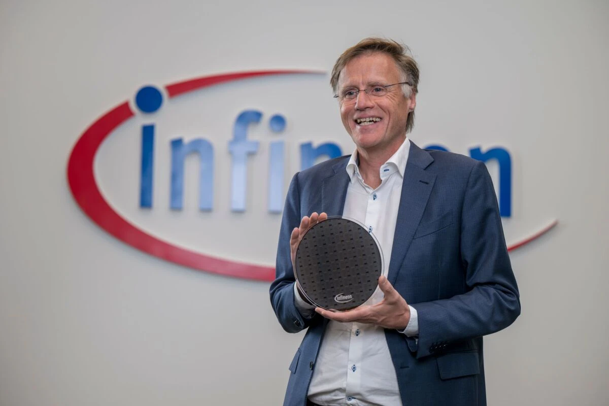 Konzernchef Jochen Hanebeck blickt optimistischer nach vorne