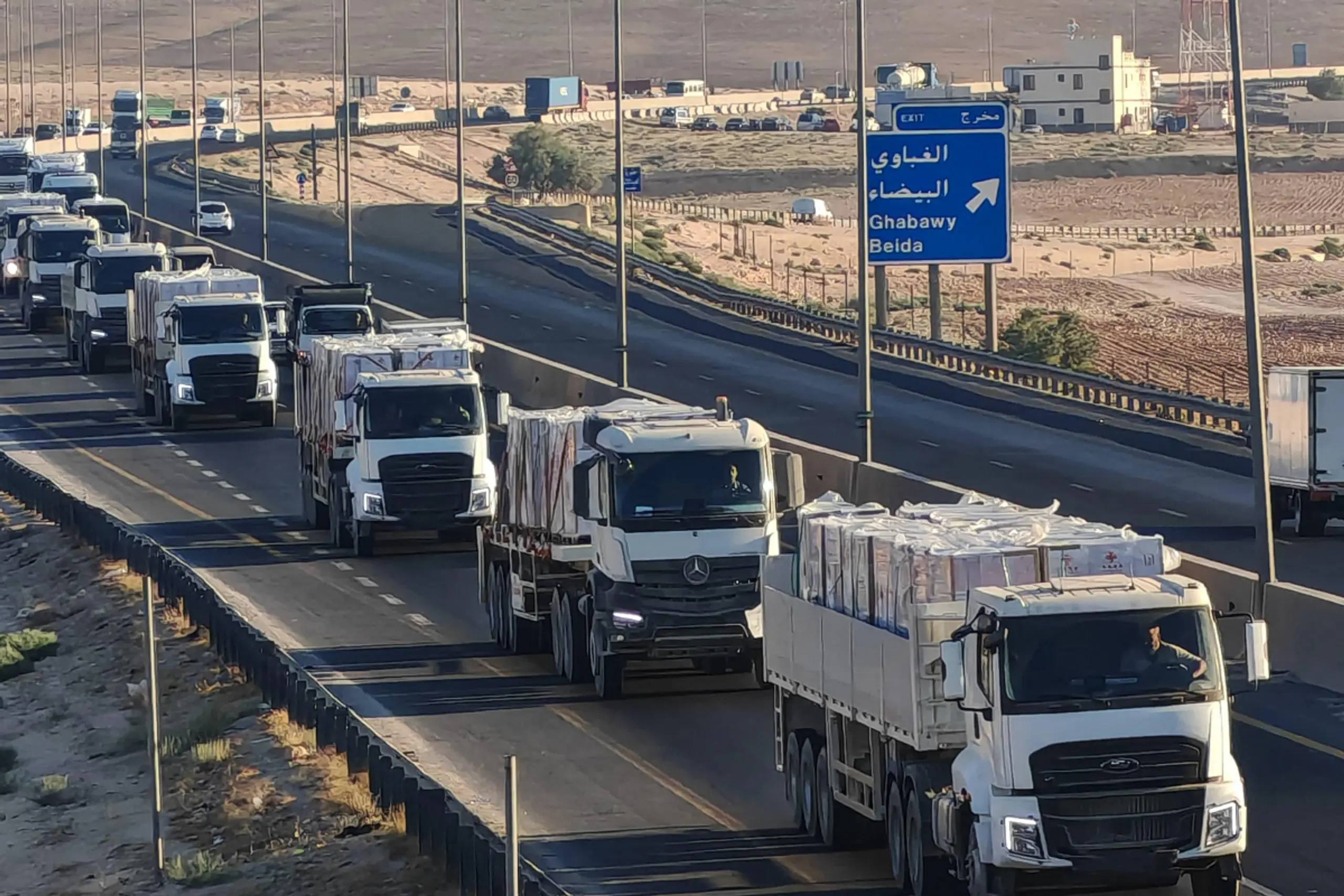 Lkw mit Hilfsgütern können in den Gazastreifen gelangen (Archivbild)
