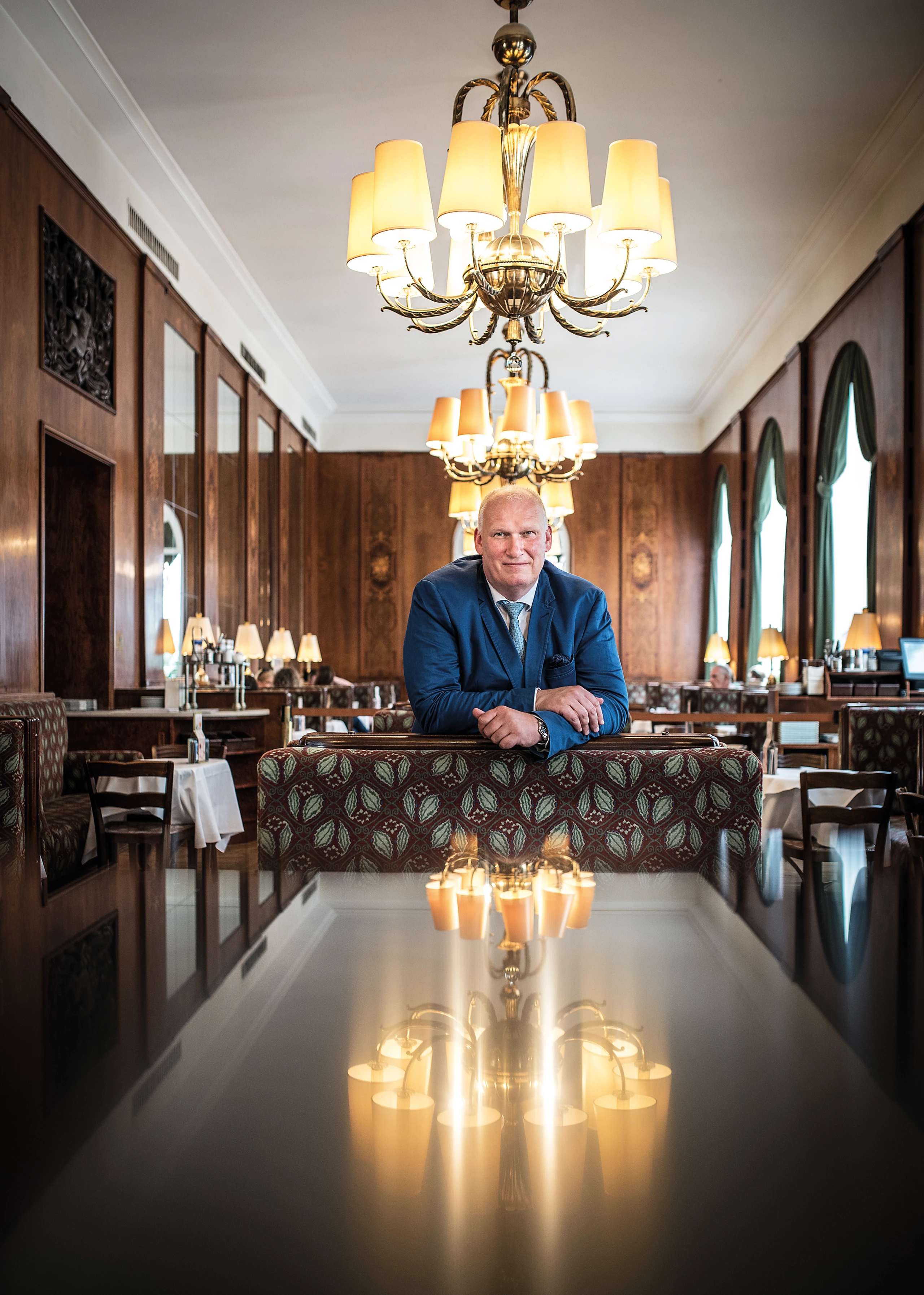 Berndt Querfeld in seinem Lokal "Café Landtmann"