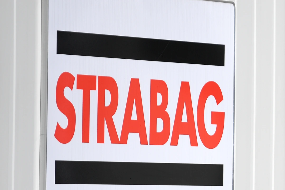 Baukonzern verweist auf Grundwasserprobleme, Sanierung brauche Zeit