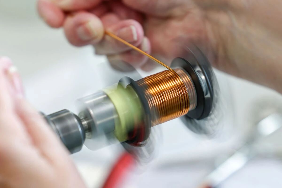 Stellenabbau und -zuwachs vor allem in der Warenproduktion