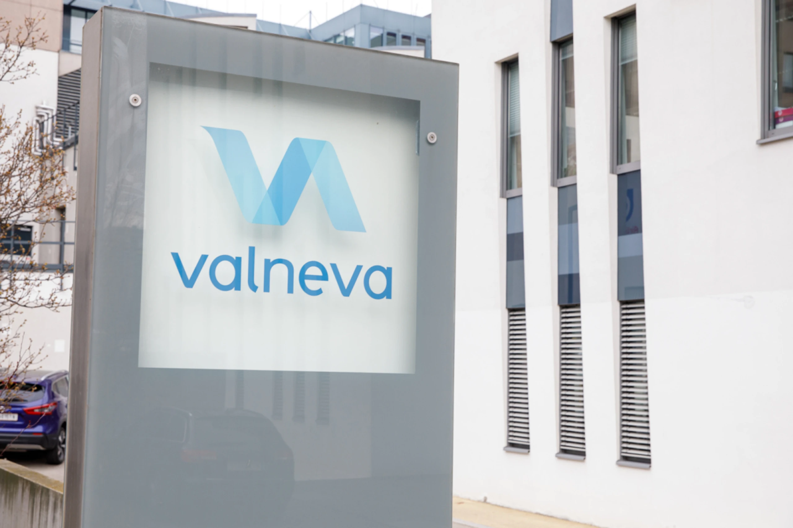 Valneva verbrennt weniger Geld