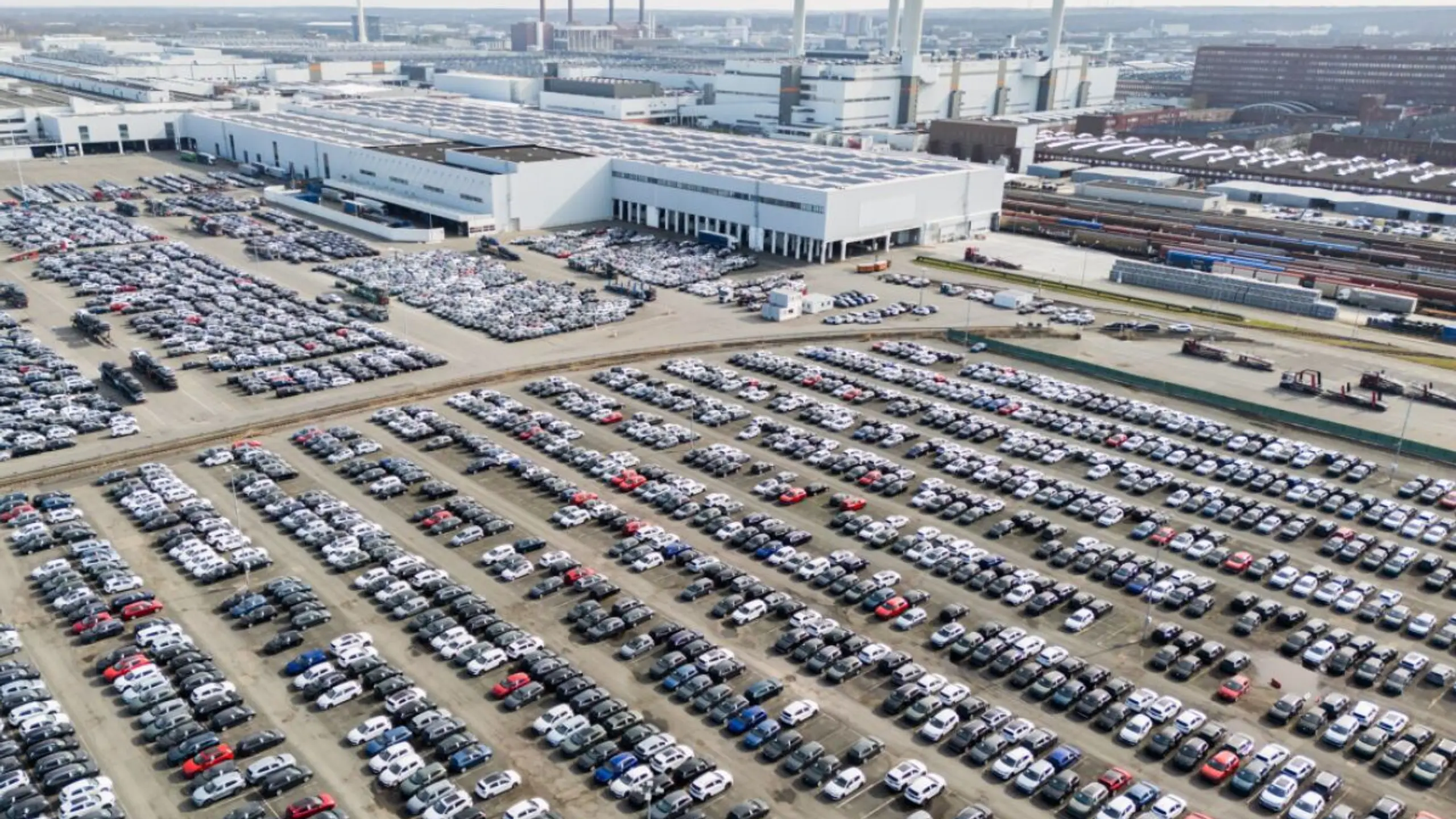 © APA/dpa/Julian Stratenschulte Neuzulassungen legten im Oktober um 5,8 Prozent auf 916.609 Autos zu