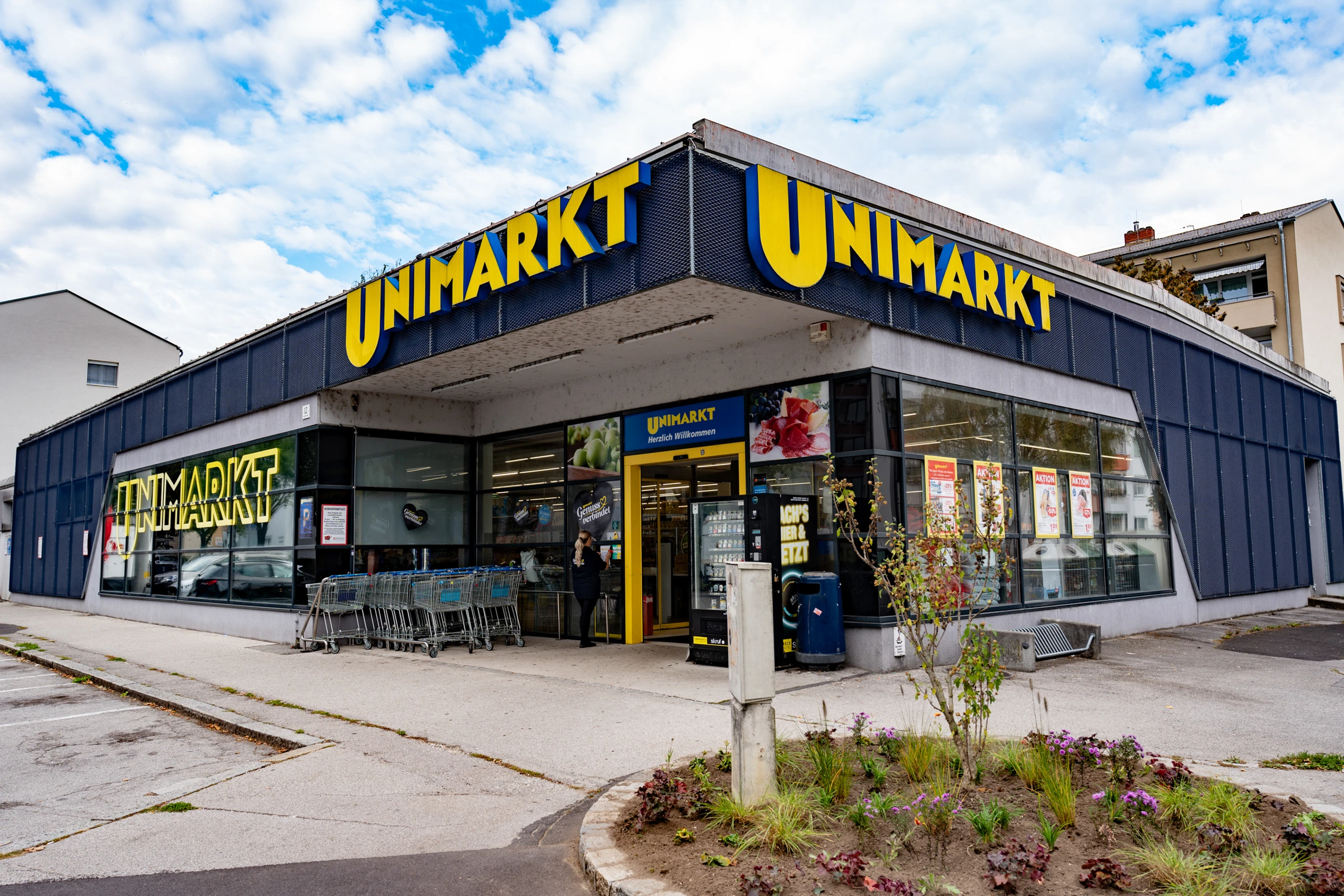 Unimarkt-Filiale von außen in Traun