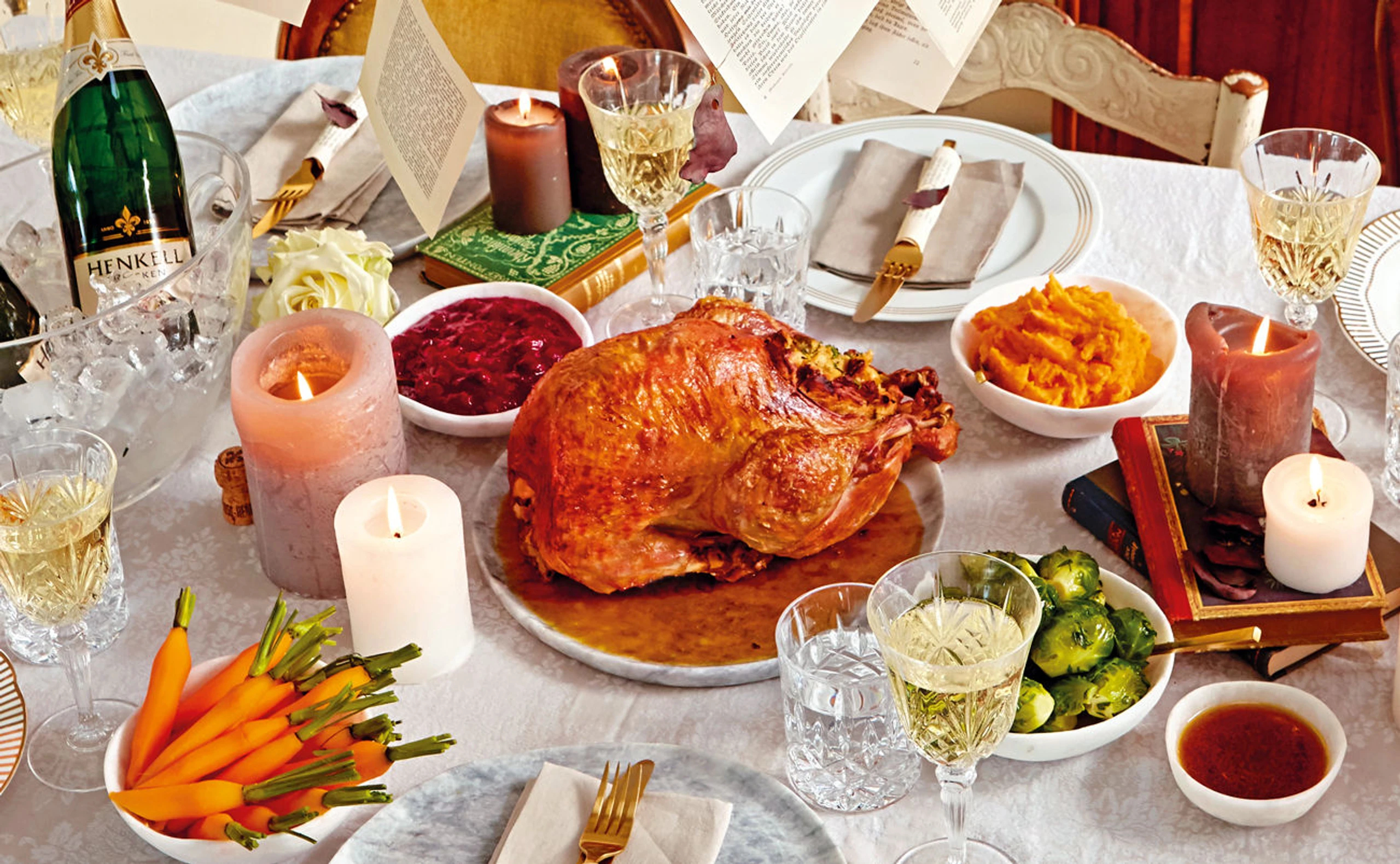 Gefüllter Truthahn mit Cranberrysauce und Süßkartoffelpüree