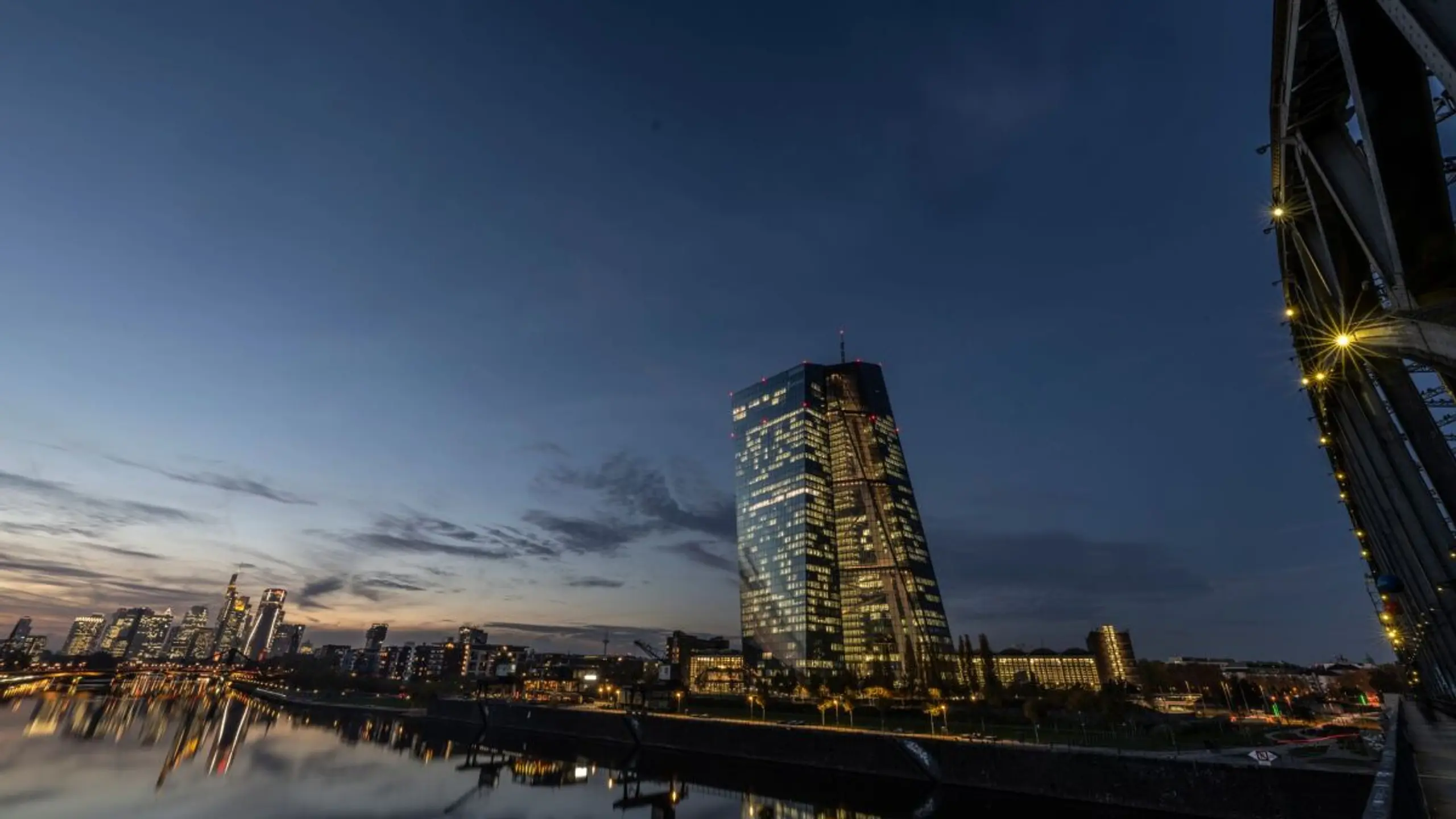 Aktuell liegt der Leitzins bei 2 Prozent