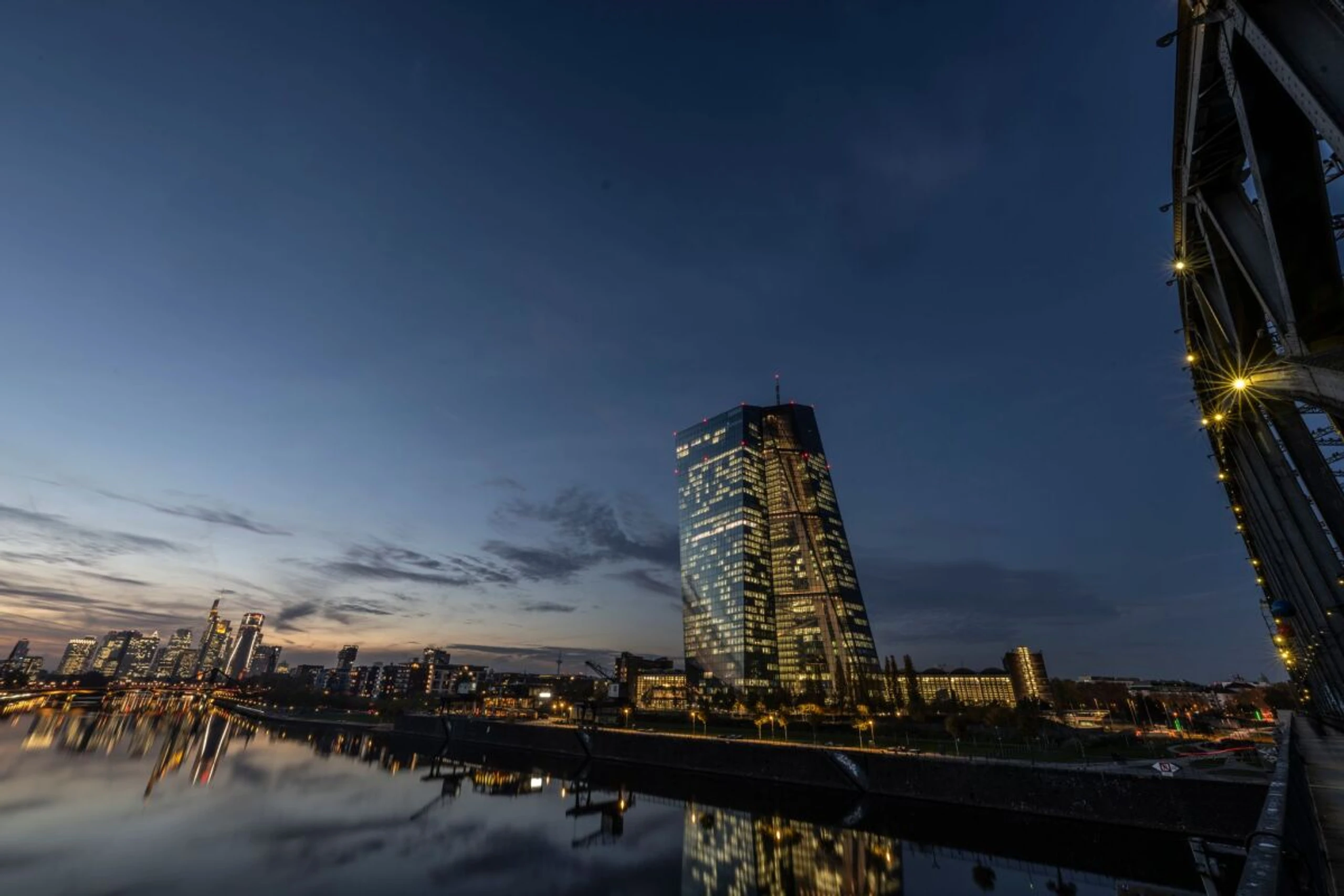 Aktuell liegt der Leitzins bei 2 Prozent