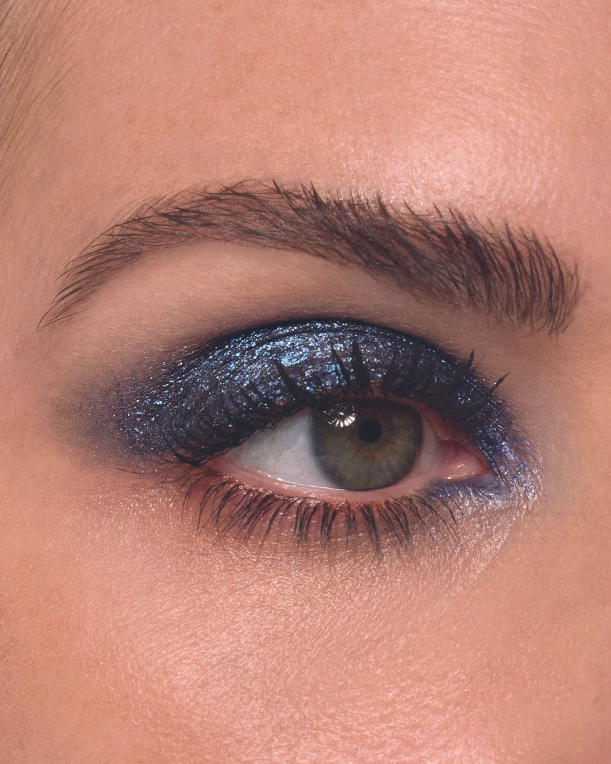 © Instagram/violette_fr Blurred image background